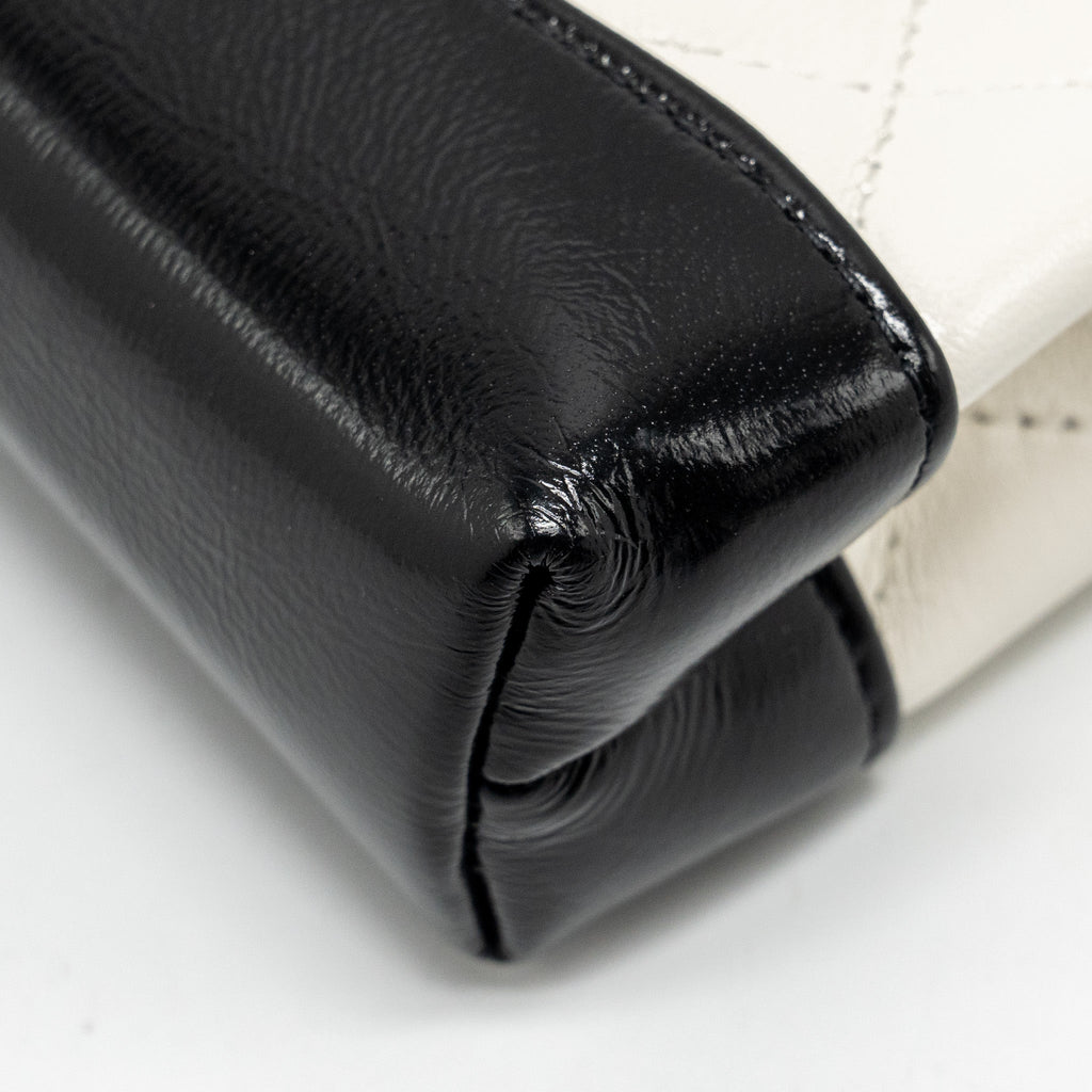 Chanel 31 Nano Clutch with Chain Shiny Lambskin White/Black L (Microchip)