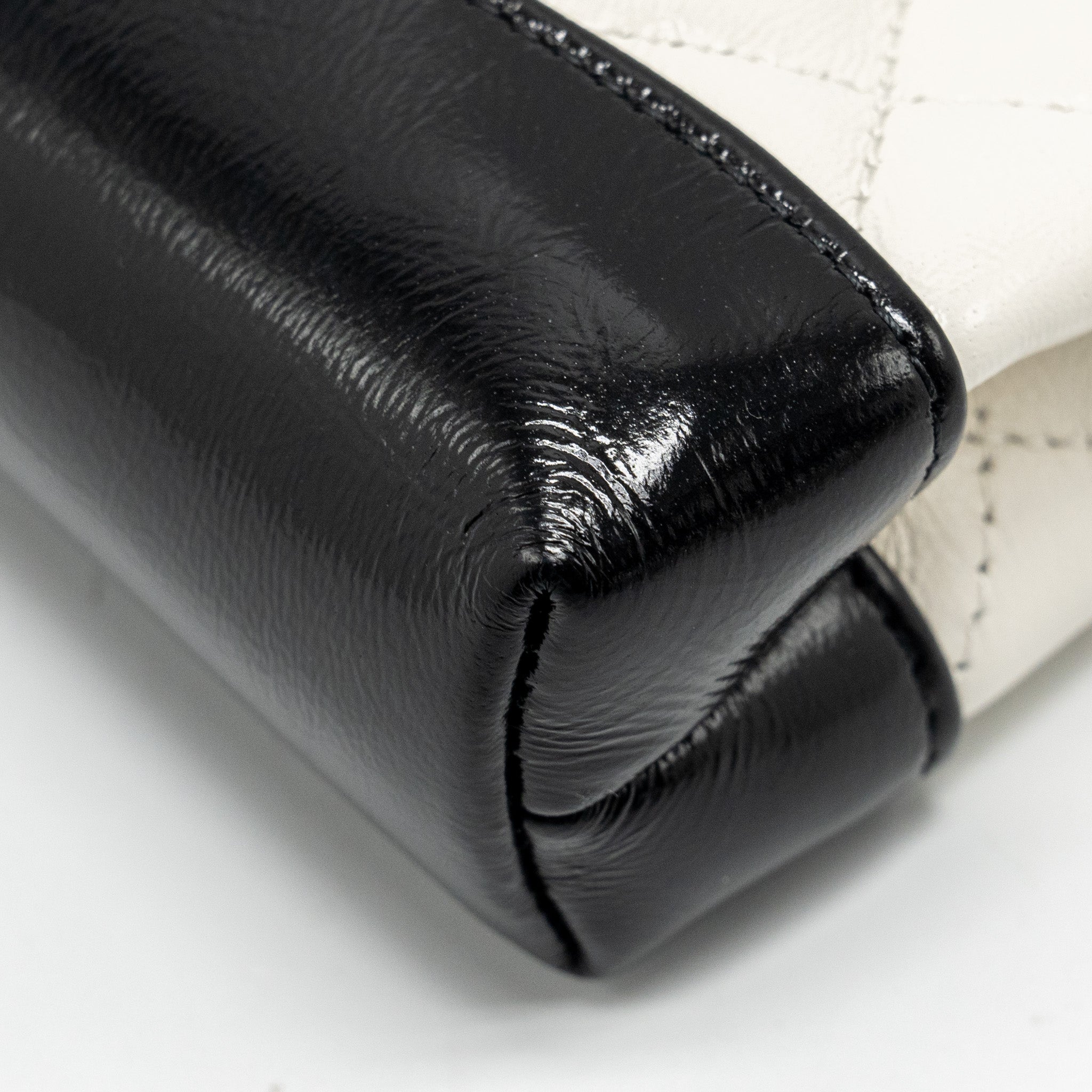 Chanel 31 Nano Clutch with Chain Shiny Lambskin White/Black L (Microchip)