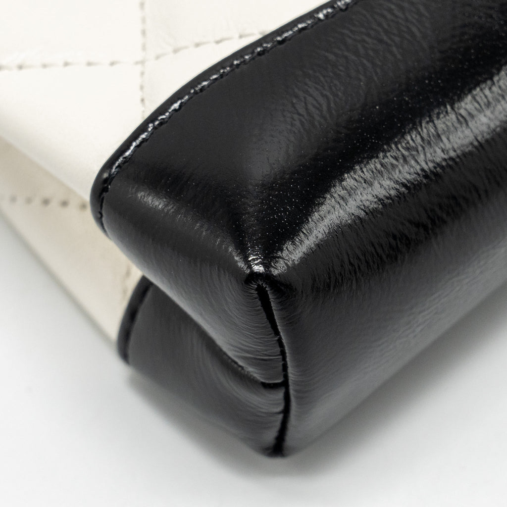Chanel 31 Nano Clutch with Chain Shiny Lambskin White/Black L (Microchip)