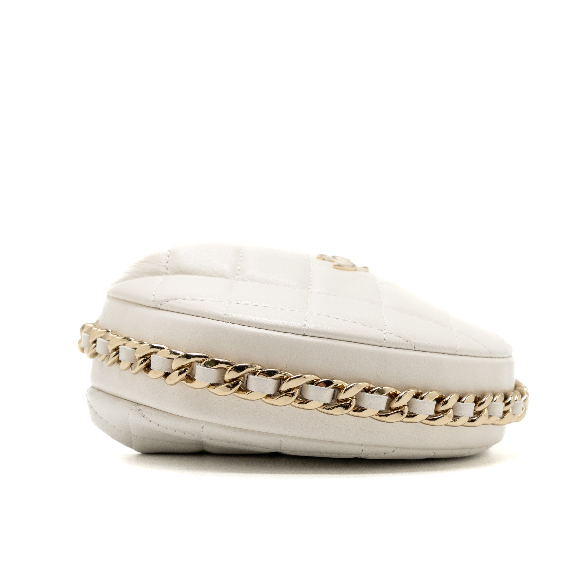 Chanel 23C round clutch lambskin white L (microchip)