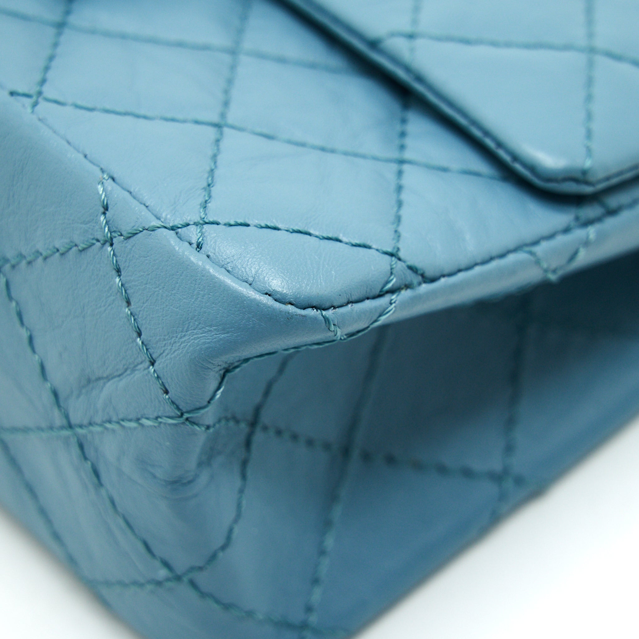 CHANEL MINI 2.55 REISSUE HANDBAG BLUE