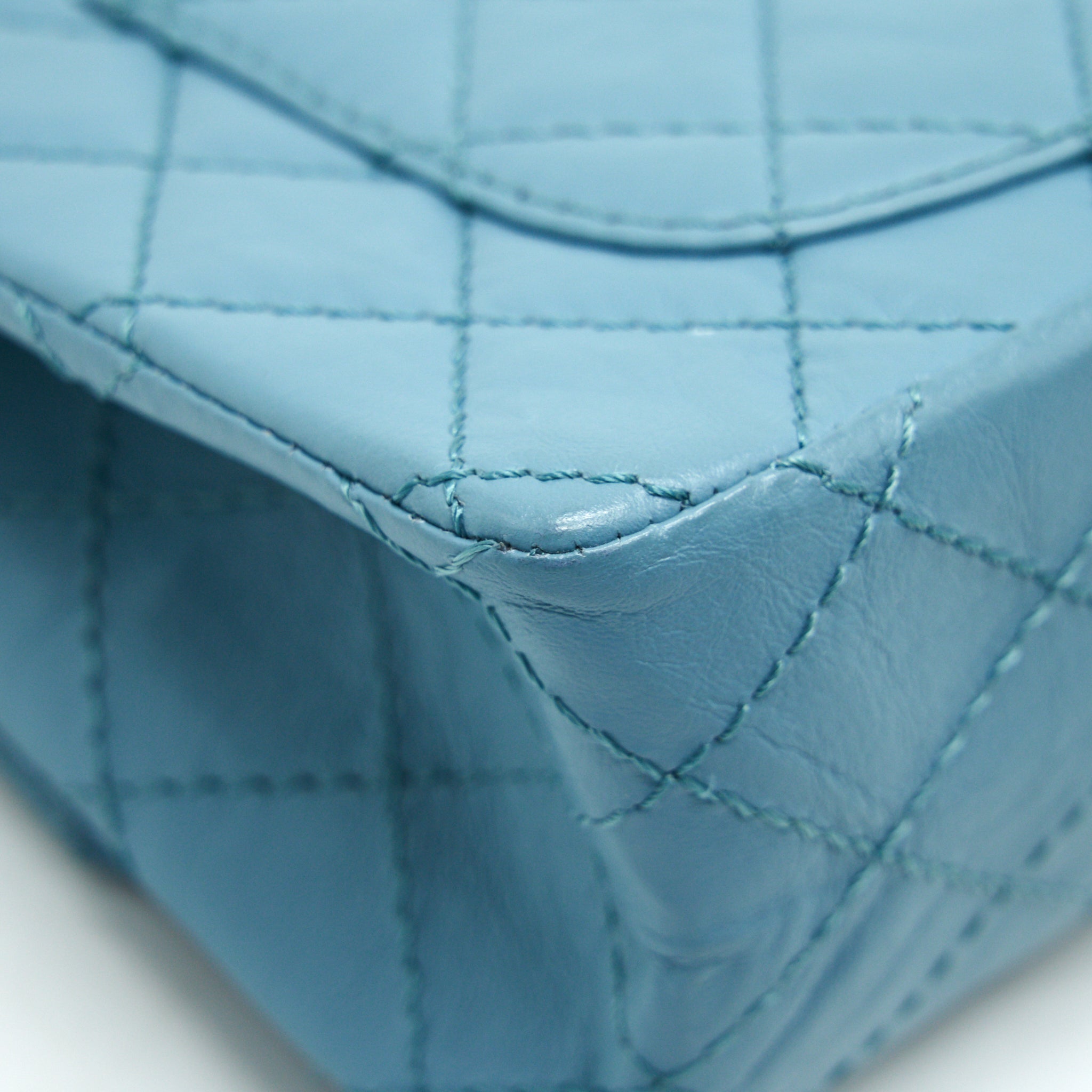 CHANEL MINI 2.55 REISSUE HANDBAG BLUE