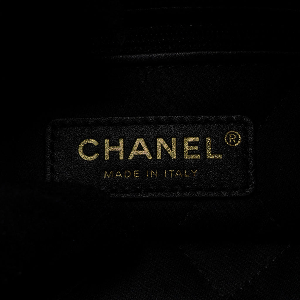 Chanel 22 Backpack Shiny Calfskin Black (Microchip)
