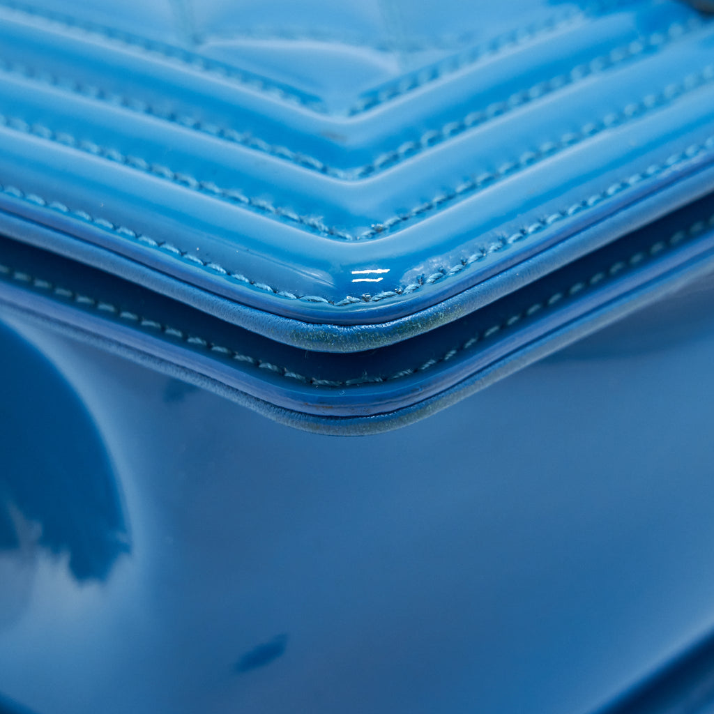 CHANEL SMALL LE BOY BAG IN PATENT LEATHER BLUE