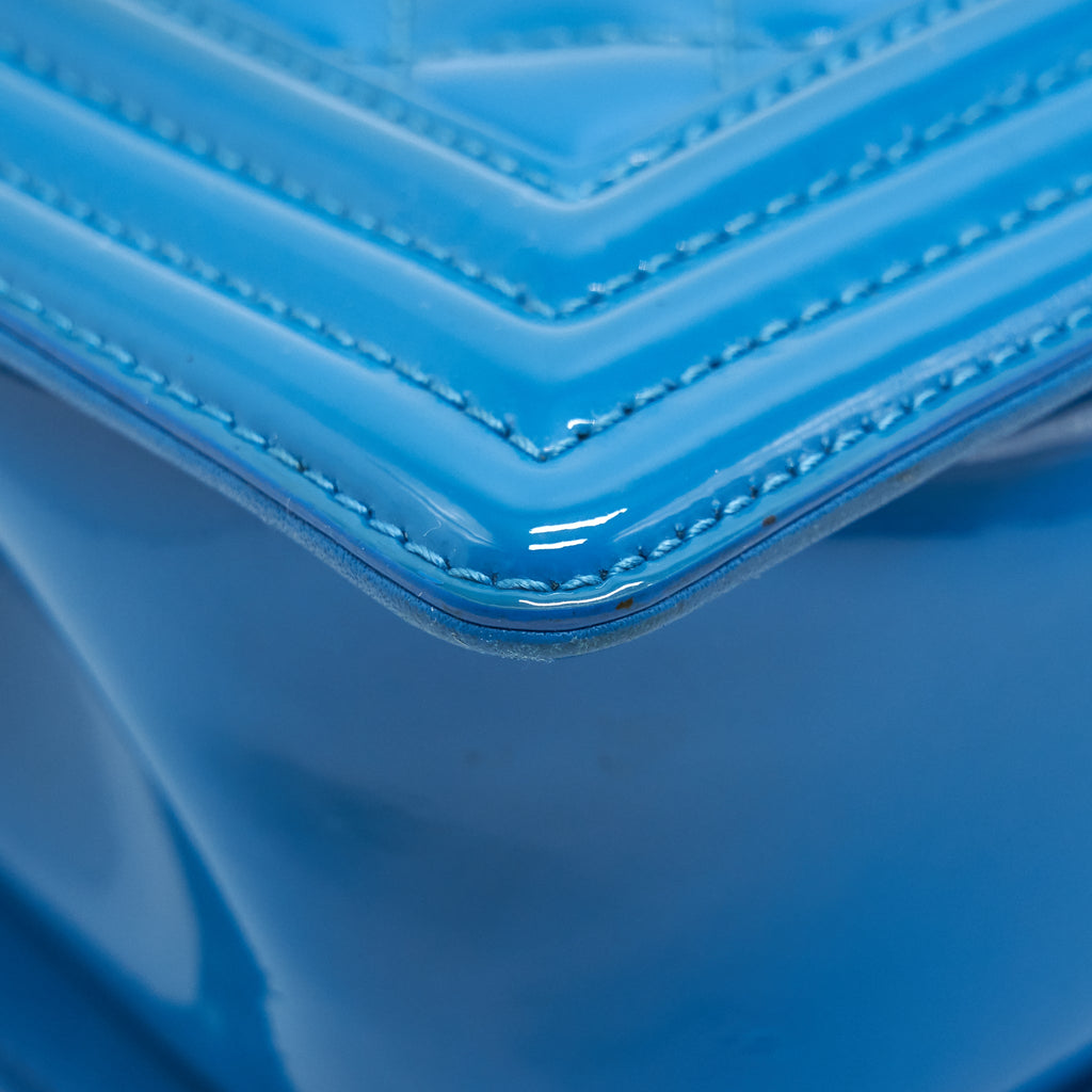 CHANEL SMALL LE BOY BAG IN PATENT LEATHER BLUE