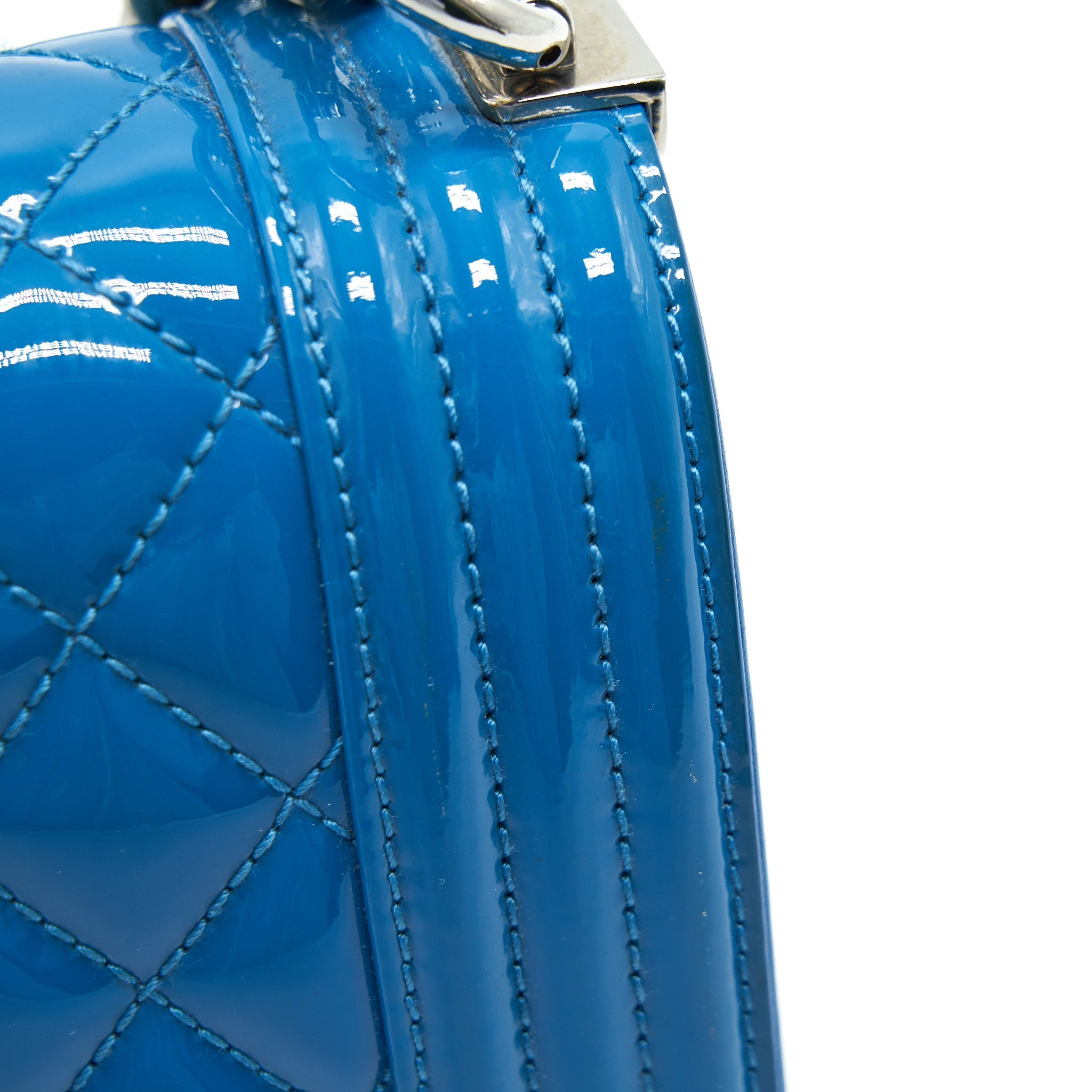CHANEL SMALL LE BOY BAG IN PATENT LEATHER BLUE
