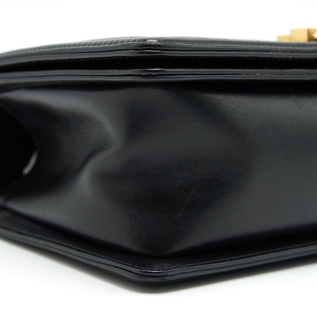 CHANEL TWEED MEDIUM LE BOY CHEVRON BLACK AND WHITE