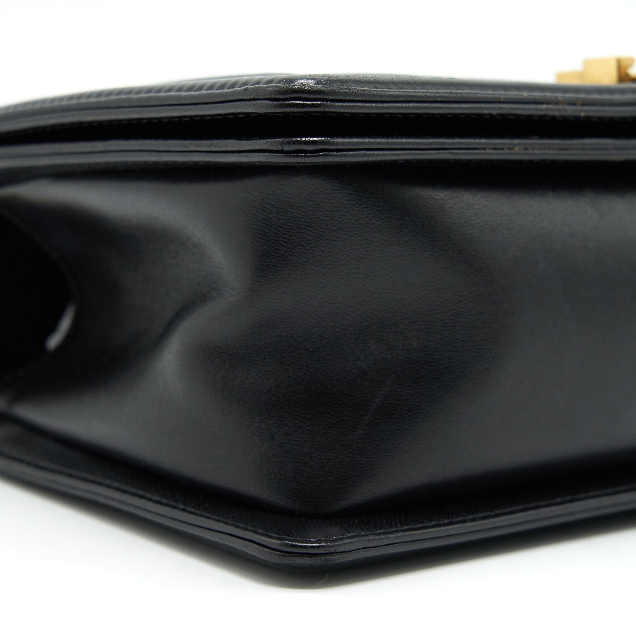 CHANEL TWEED MEDIUM LE BOY CHEVRON BLACK AND WHITE