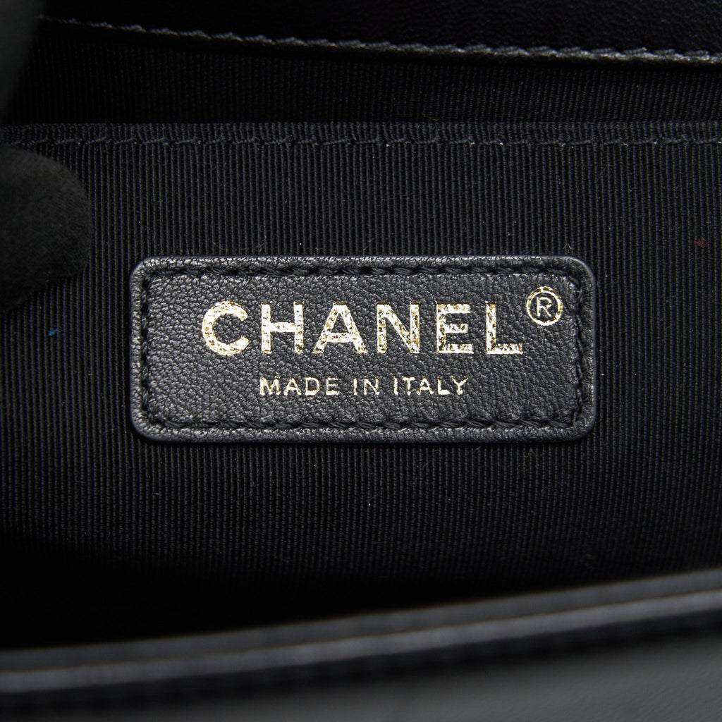 CHANEL TWEED MEDIUM LE BOY CHEVRON BLACK AND WHITE
