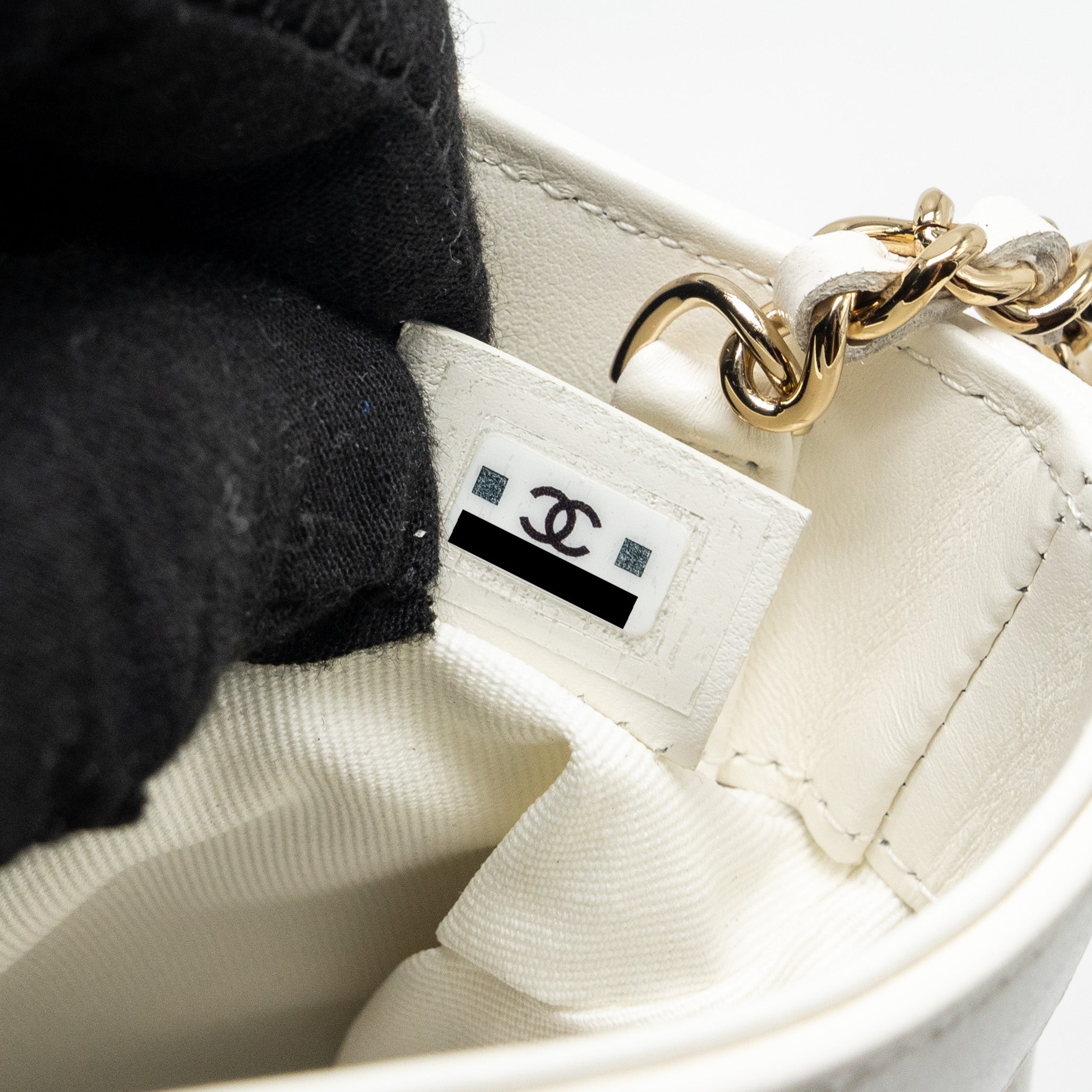 Chanel Mini 31 Clutch with Chain Shiny Calfskin White L (Microchip)
