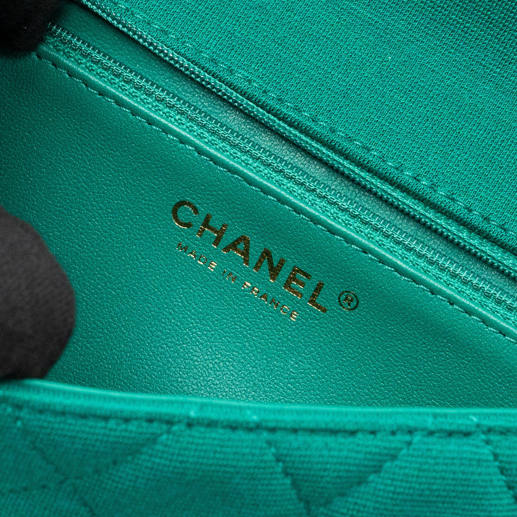 Chanel 23a Classic Flap Clutch Fabric Green L(Microchip)
