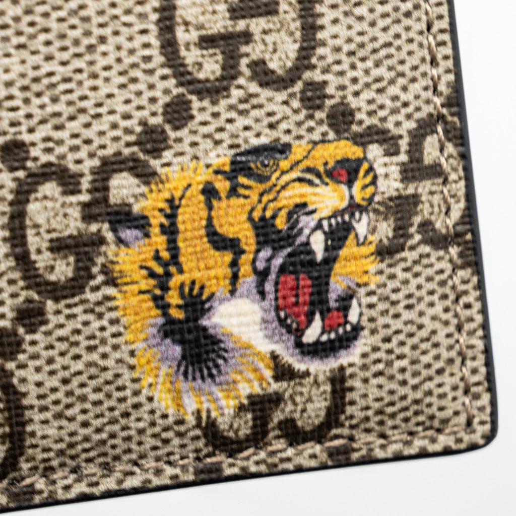 Gucci Tiger Print GG Supreme  Holder