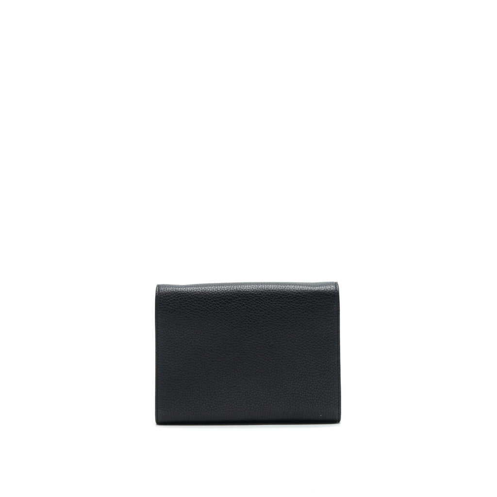 Gucci Grained Calfskin GG Logo Wallet on Chain with