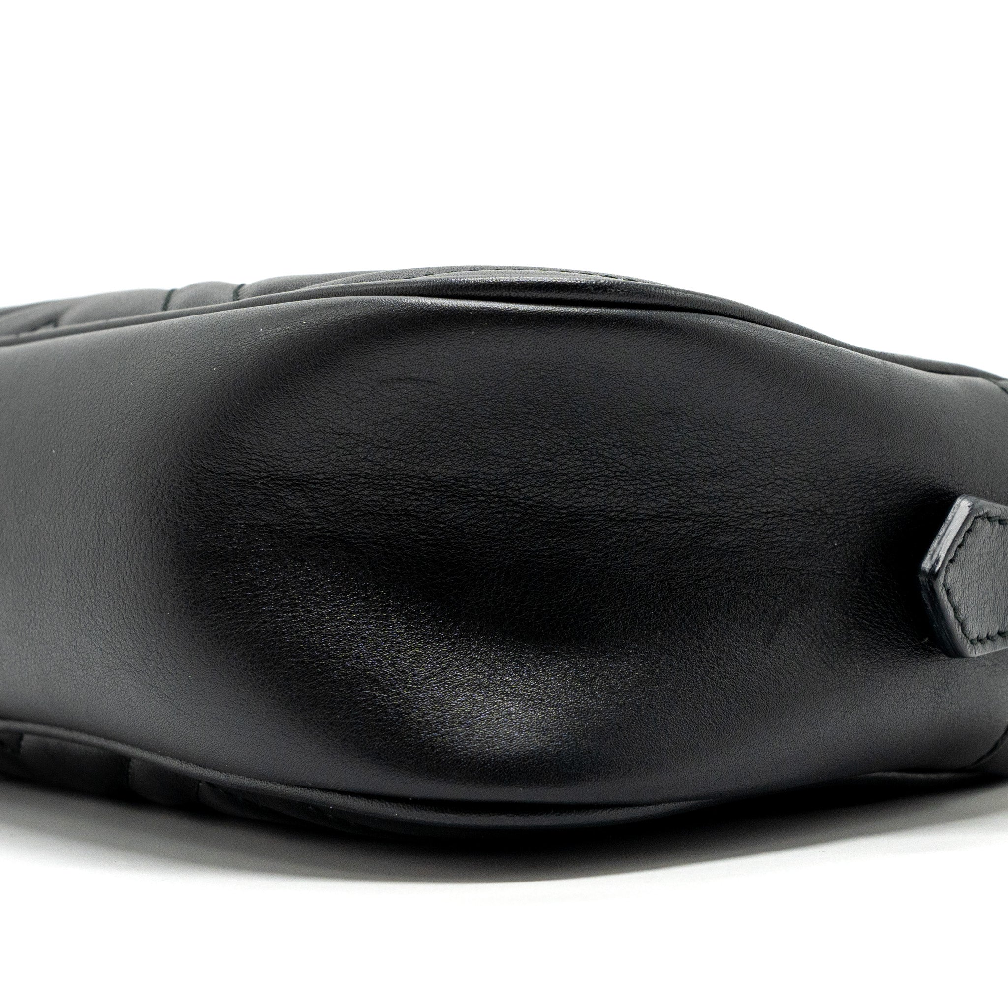 Gucci GG marmont matelasse camera shoulder bag leather black