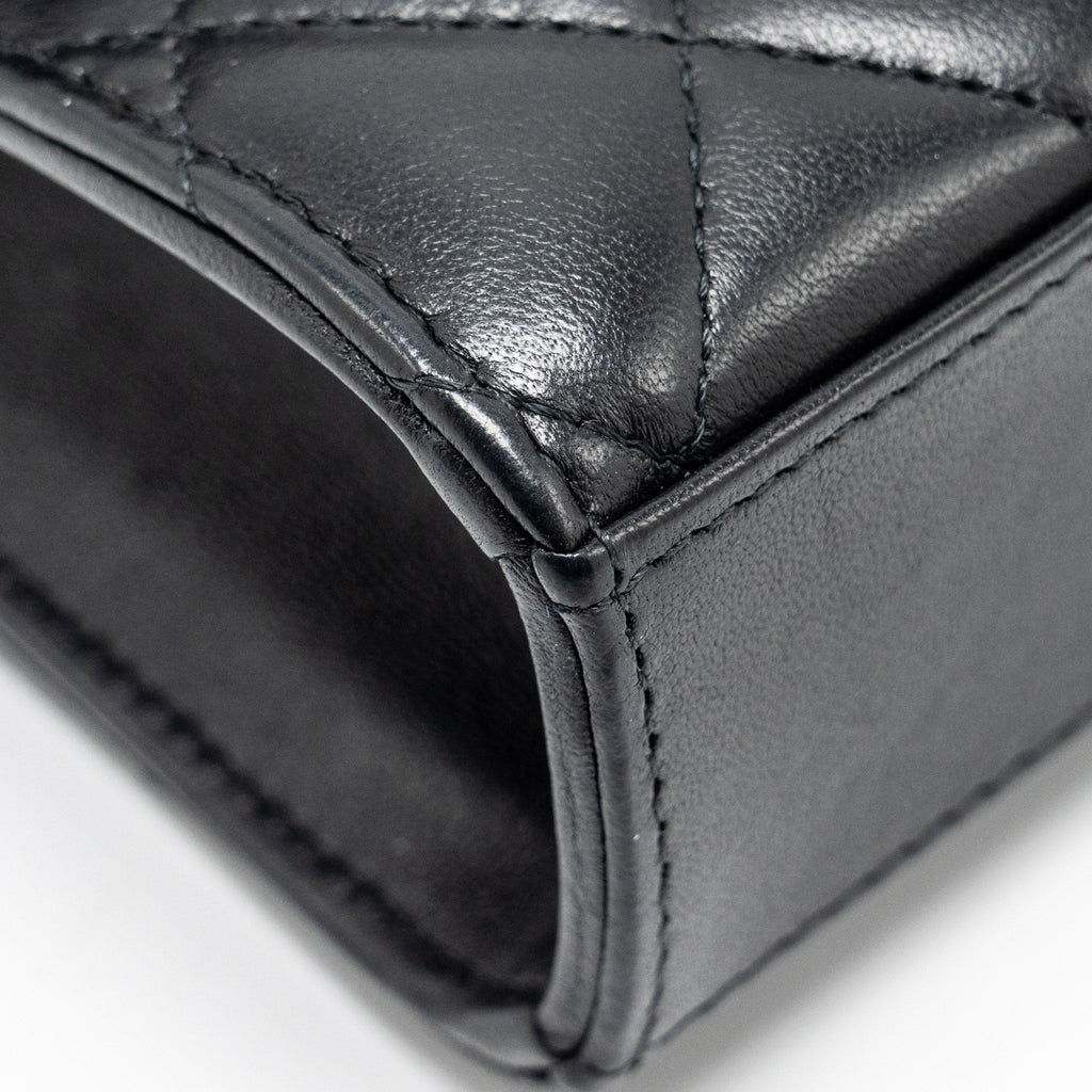 Chanel 22B Top Handle Mini Flap Clutch Lambskin black  (Microchip)