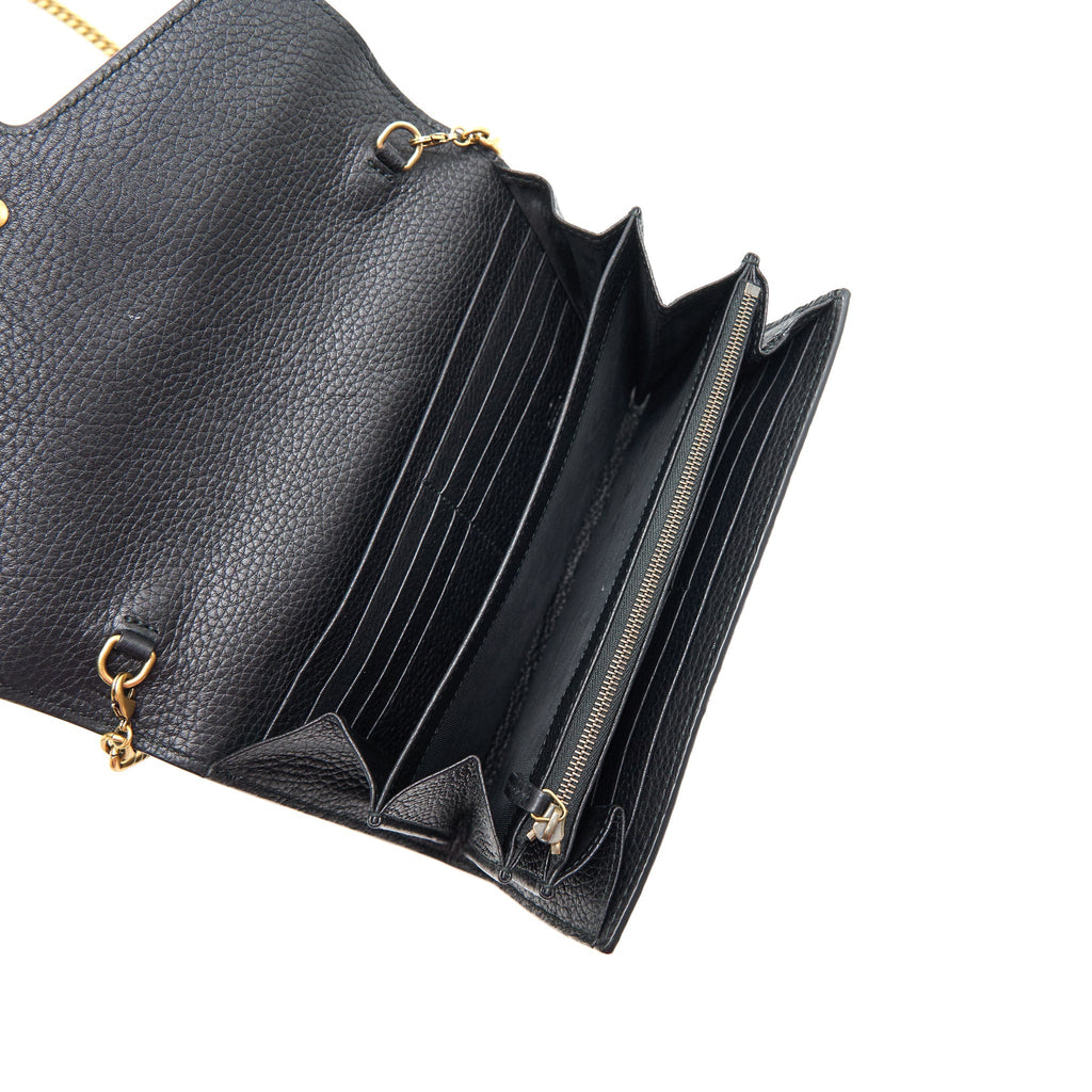 Gucci Grained Calfskin GG Logo Wallet on Chain with