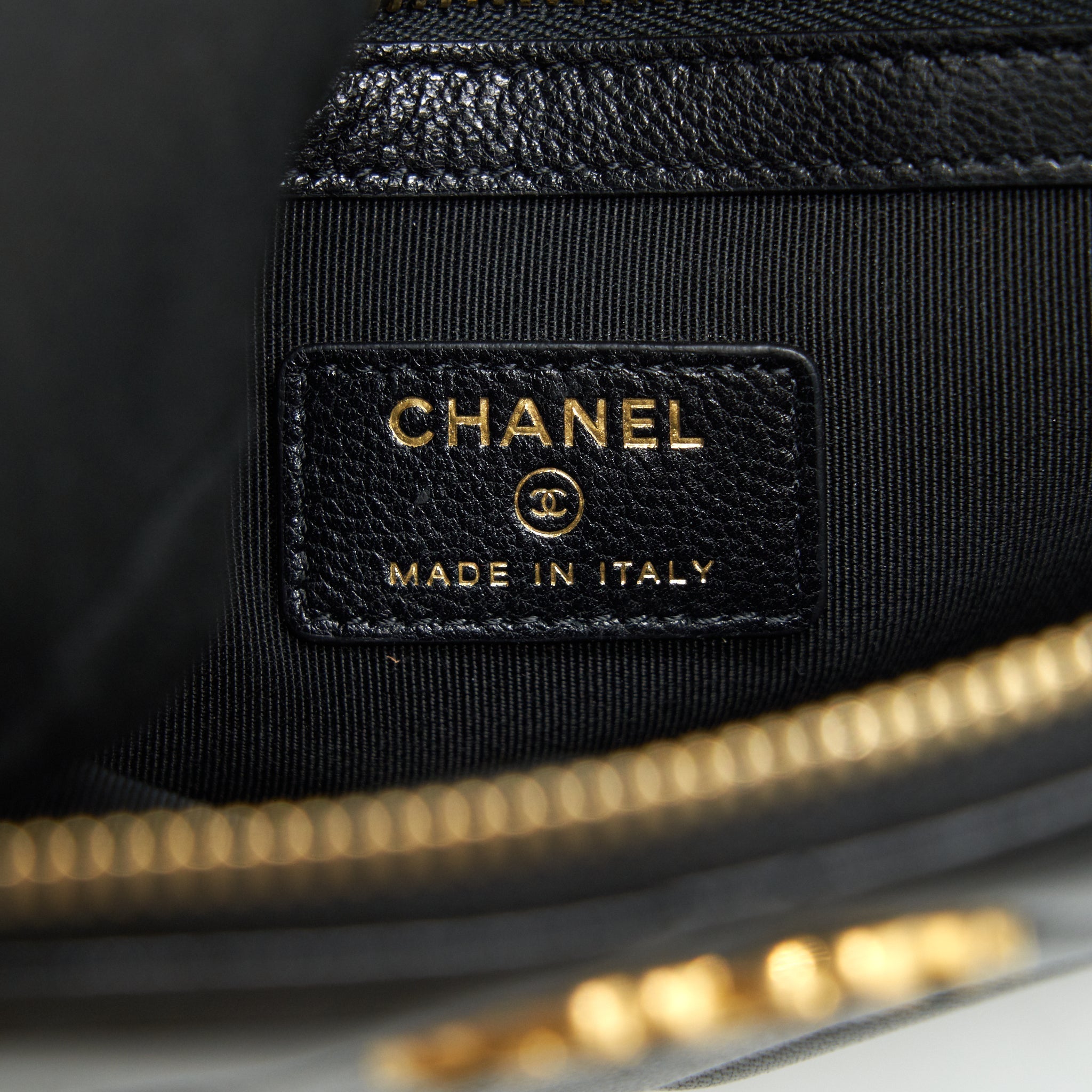 Chanel 19 Pouch black