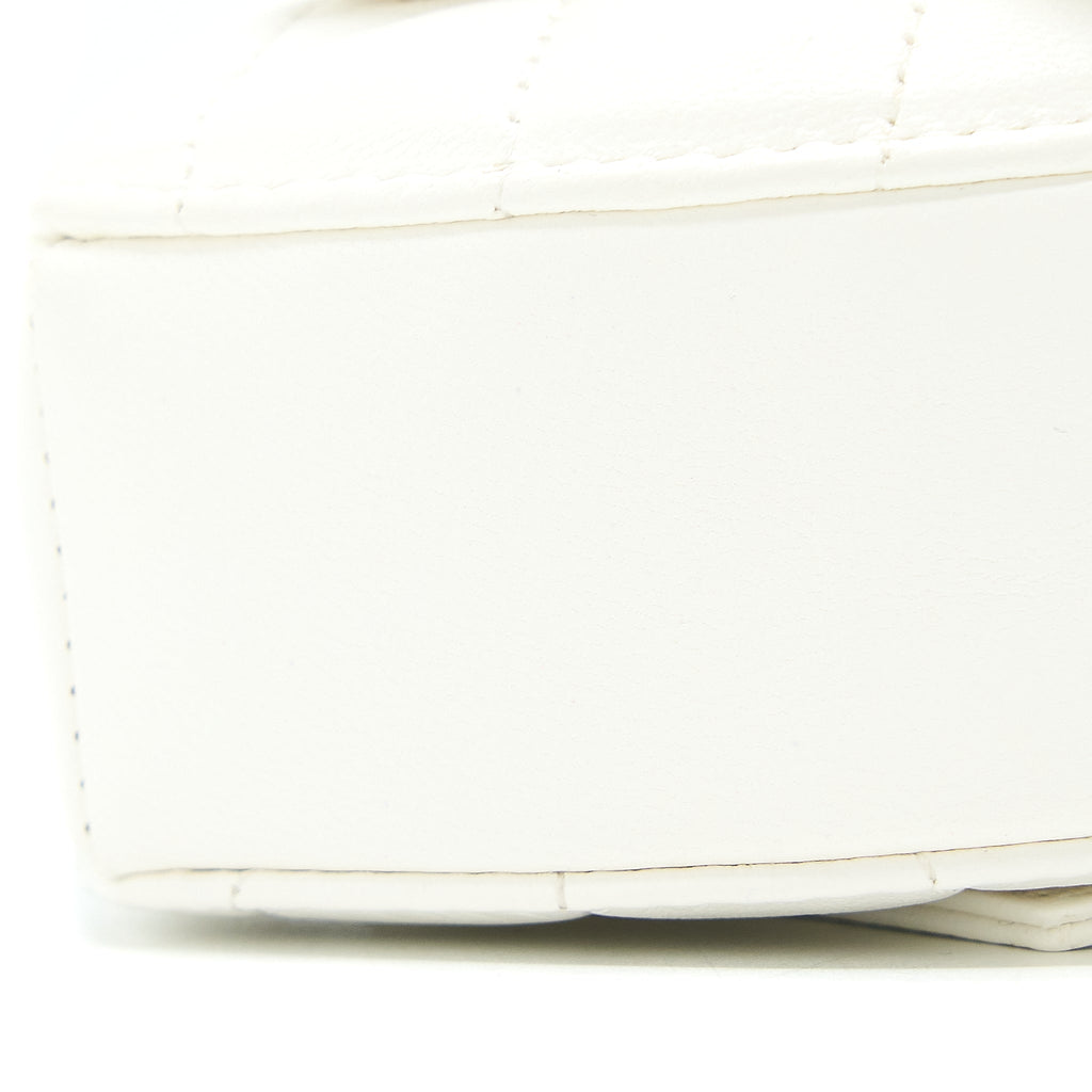 Chanel 22s Heart Belt Bag Lambskin White L