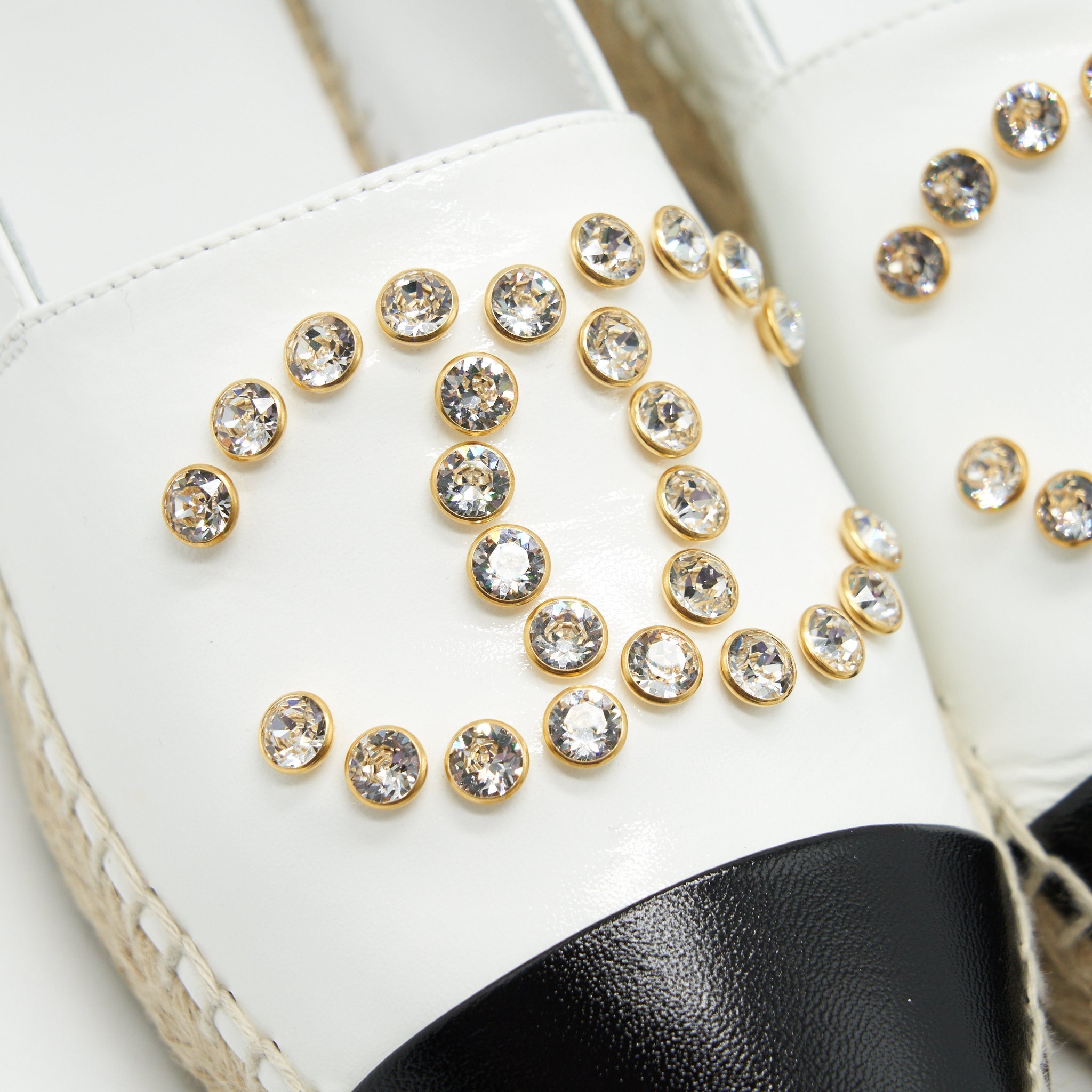 CHANEL White & Black Espadrilles Size35