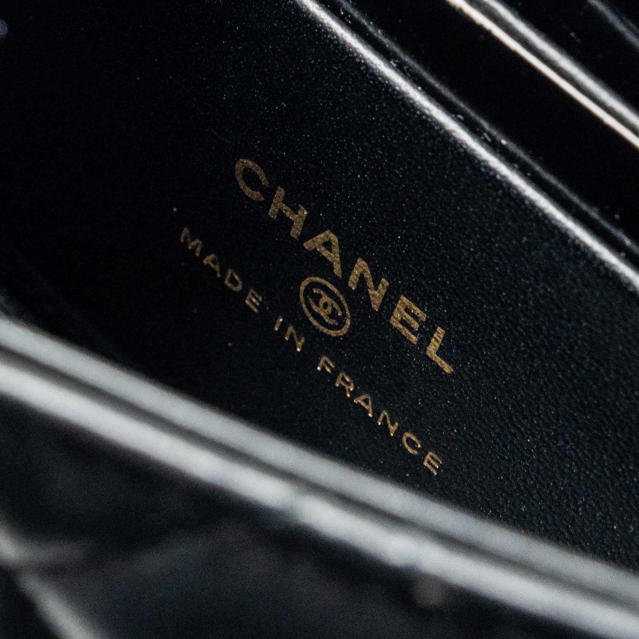 Chanel 22B Top Handle Mini Flap Clutch Lambskin black  (Microchip)