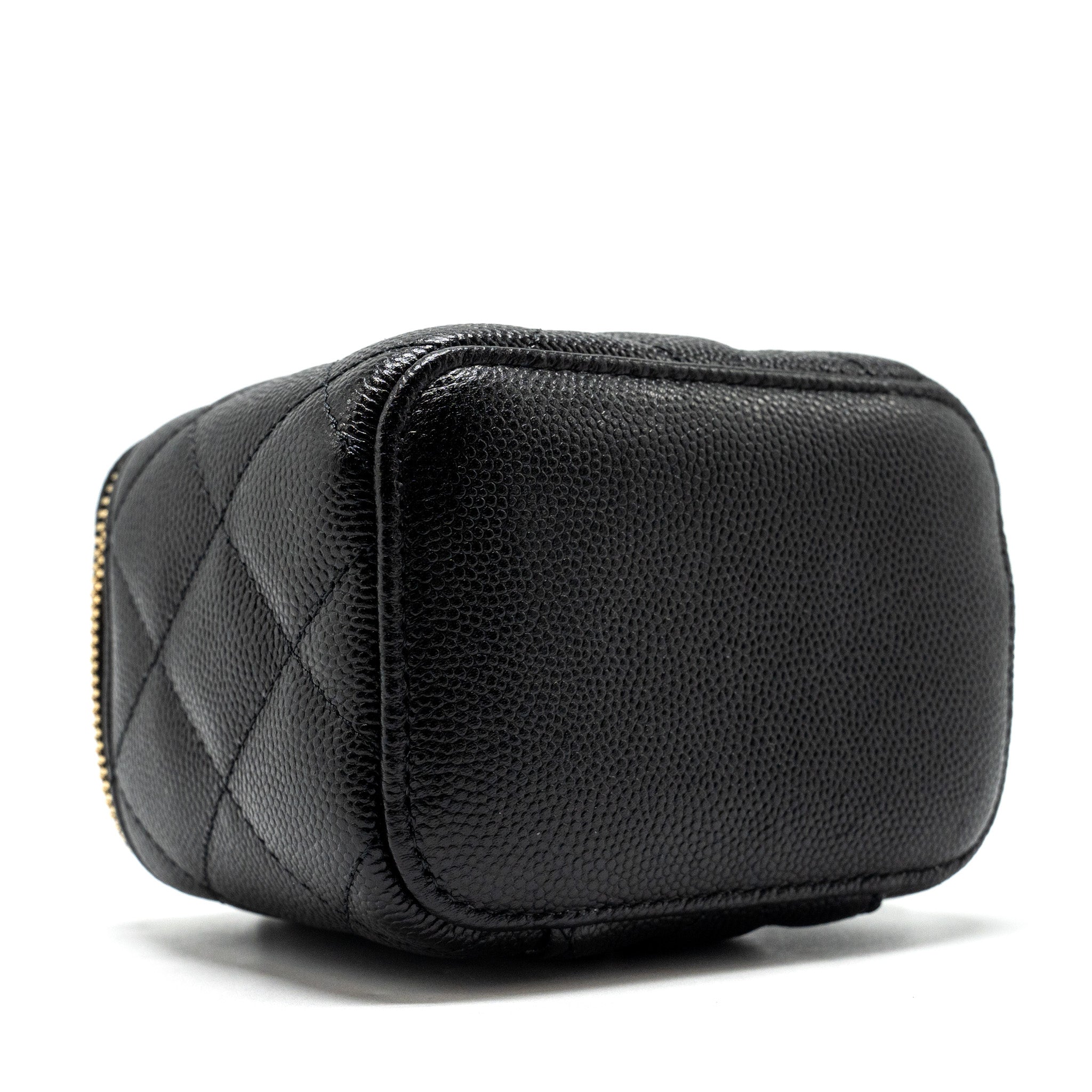 Chanel Small Vanity Clutch with Chain CC Pearl Caviar Black L