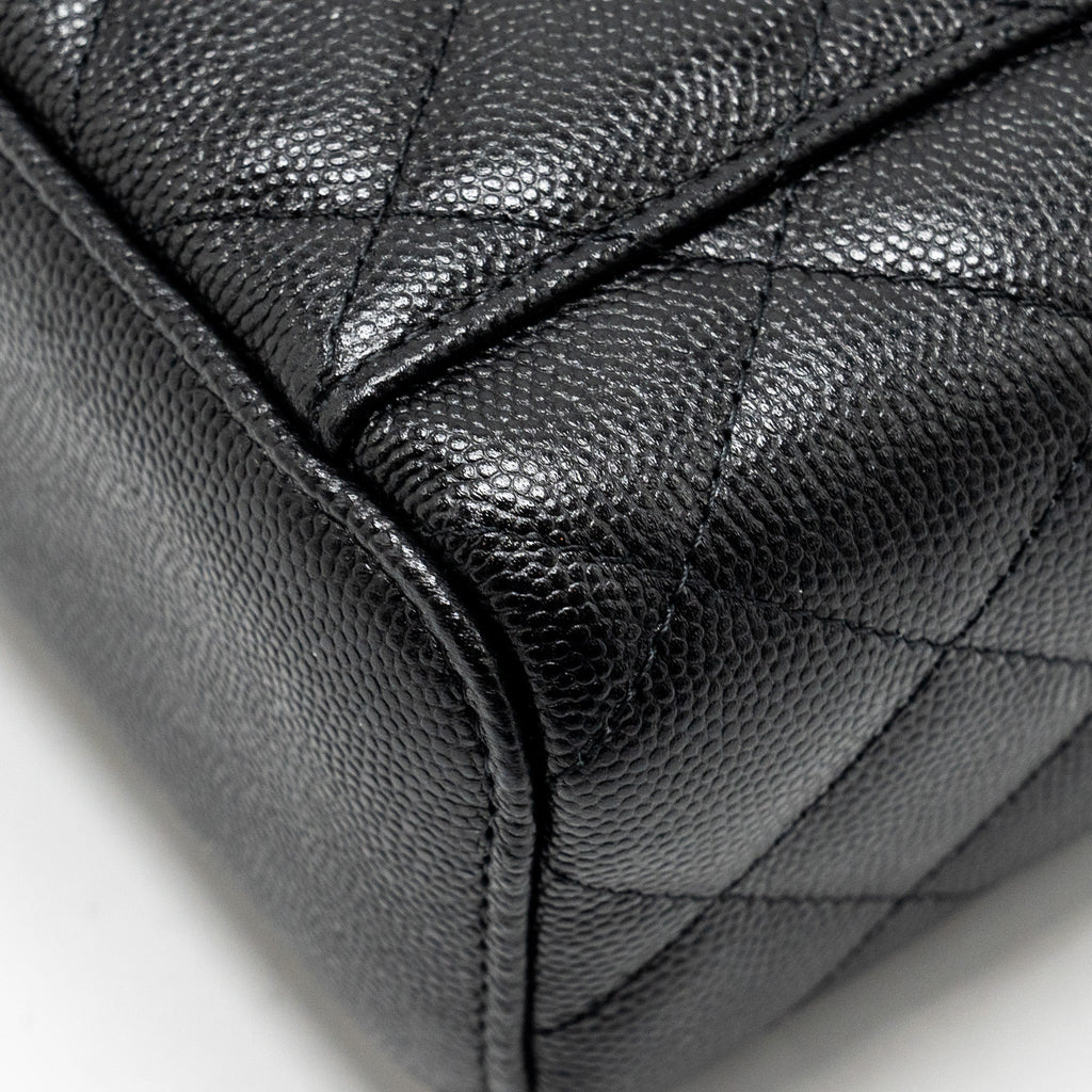 Chanel Small Vanity Clutch with Chain CC Pearl Caviar Black L