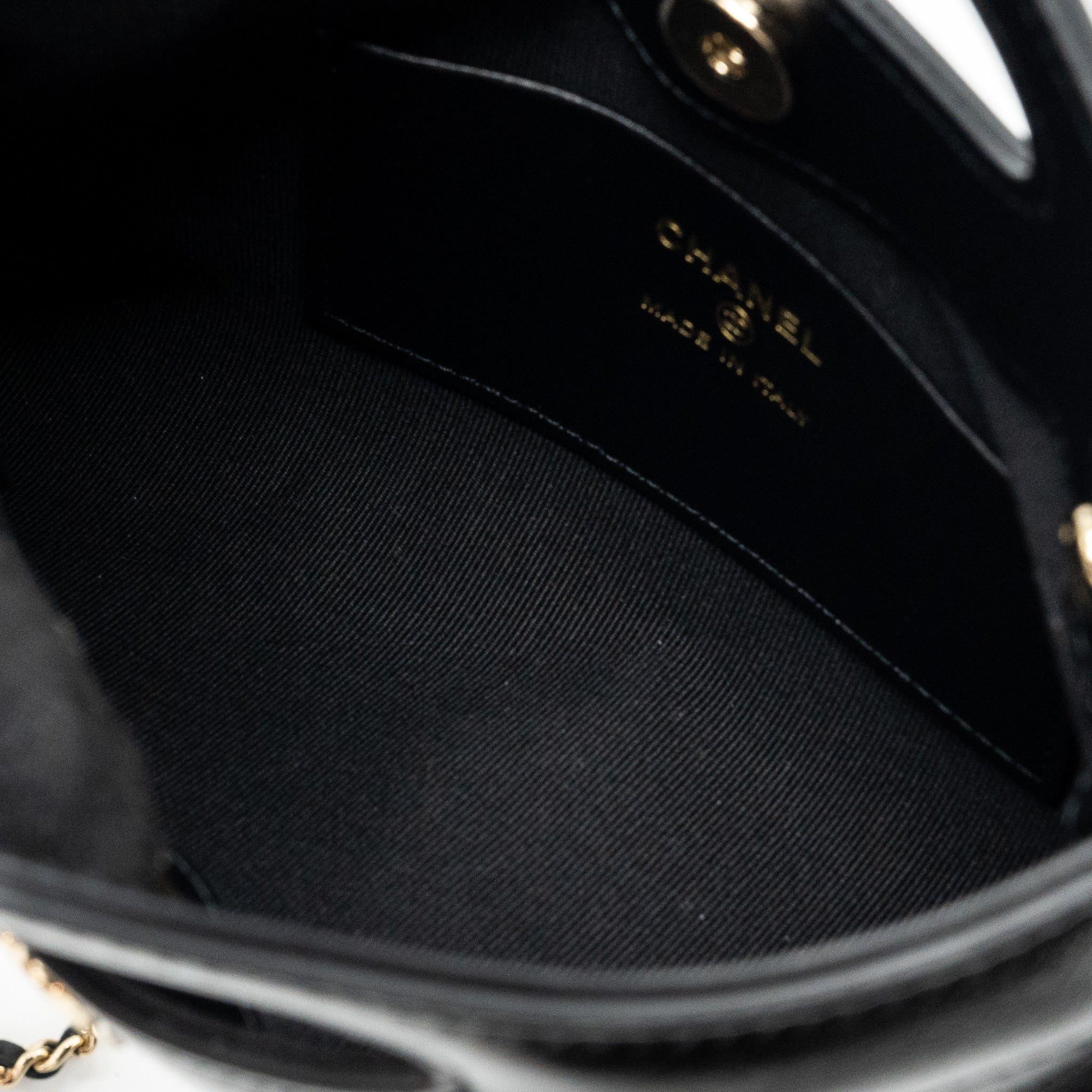 Chanel 24C mini 31 clutch with chain shiny calfskin black L (microchip)