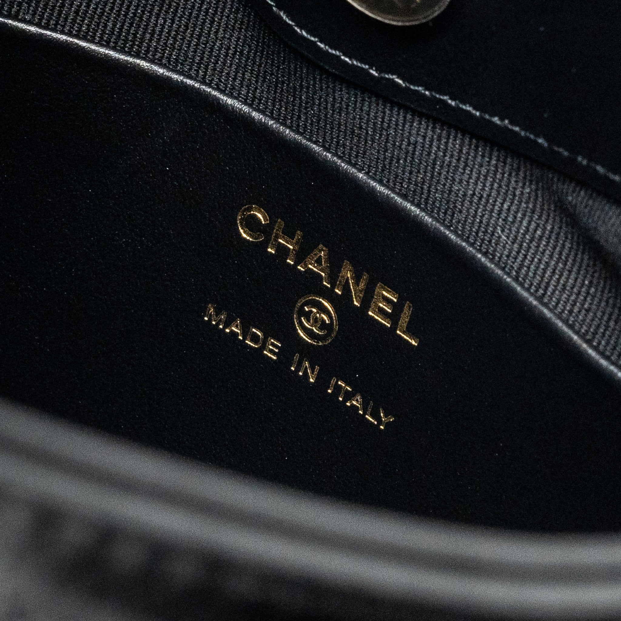Chanel 24C mini 31 clutch with chain shiny calfskin black L (microchip)