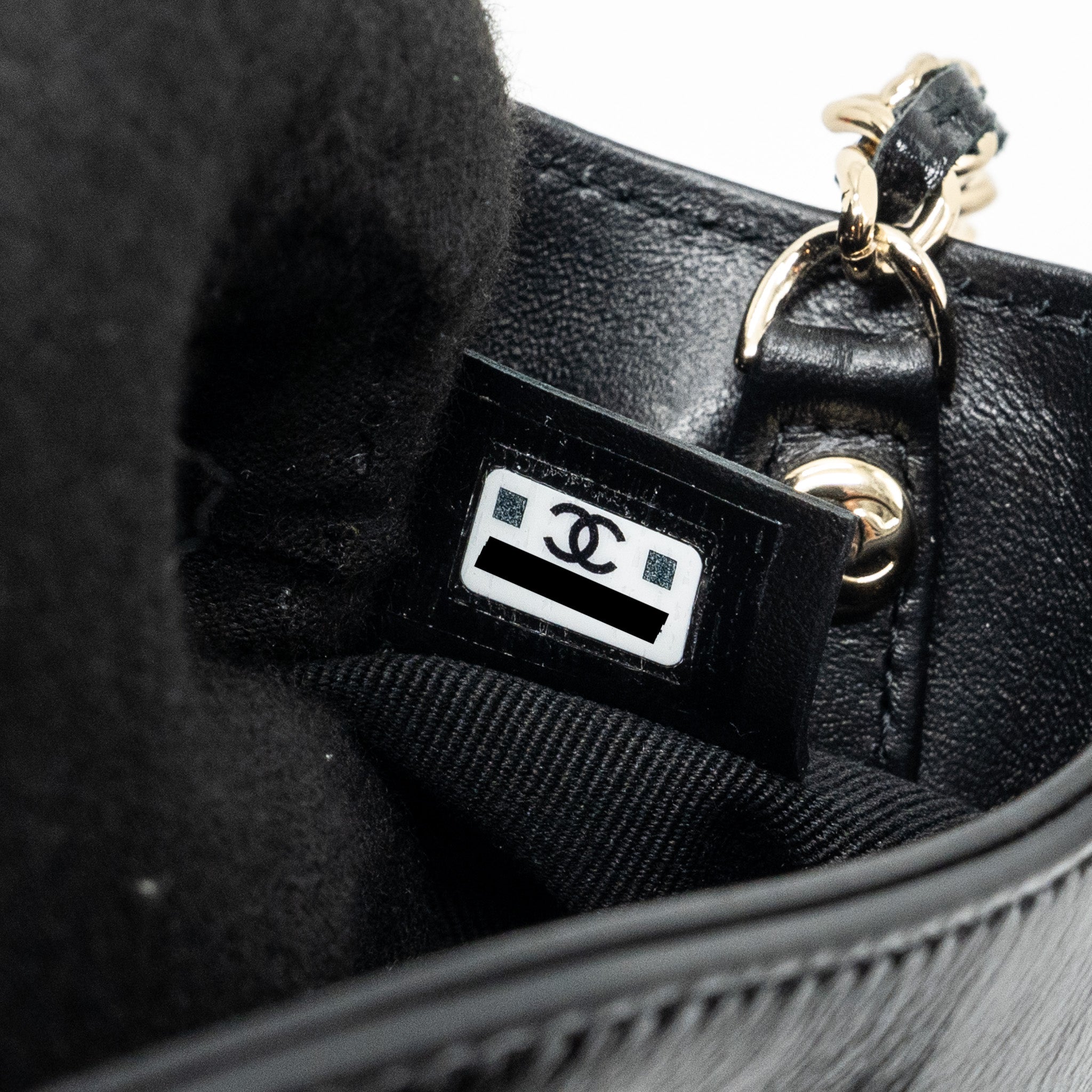 Chanel 24C mini 31 clutch with chain shiny calfskin black L (microchip)