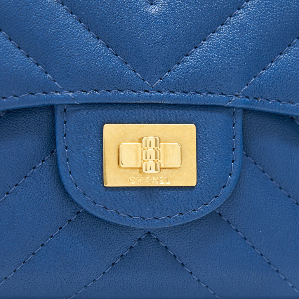 Chanel Chevron 2.55 reissue  Holder Blue