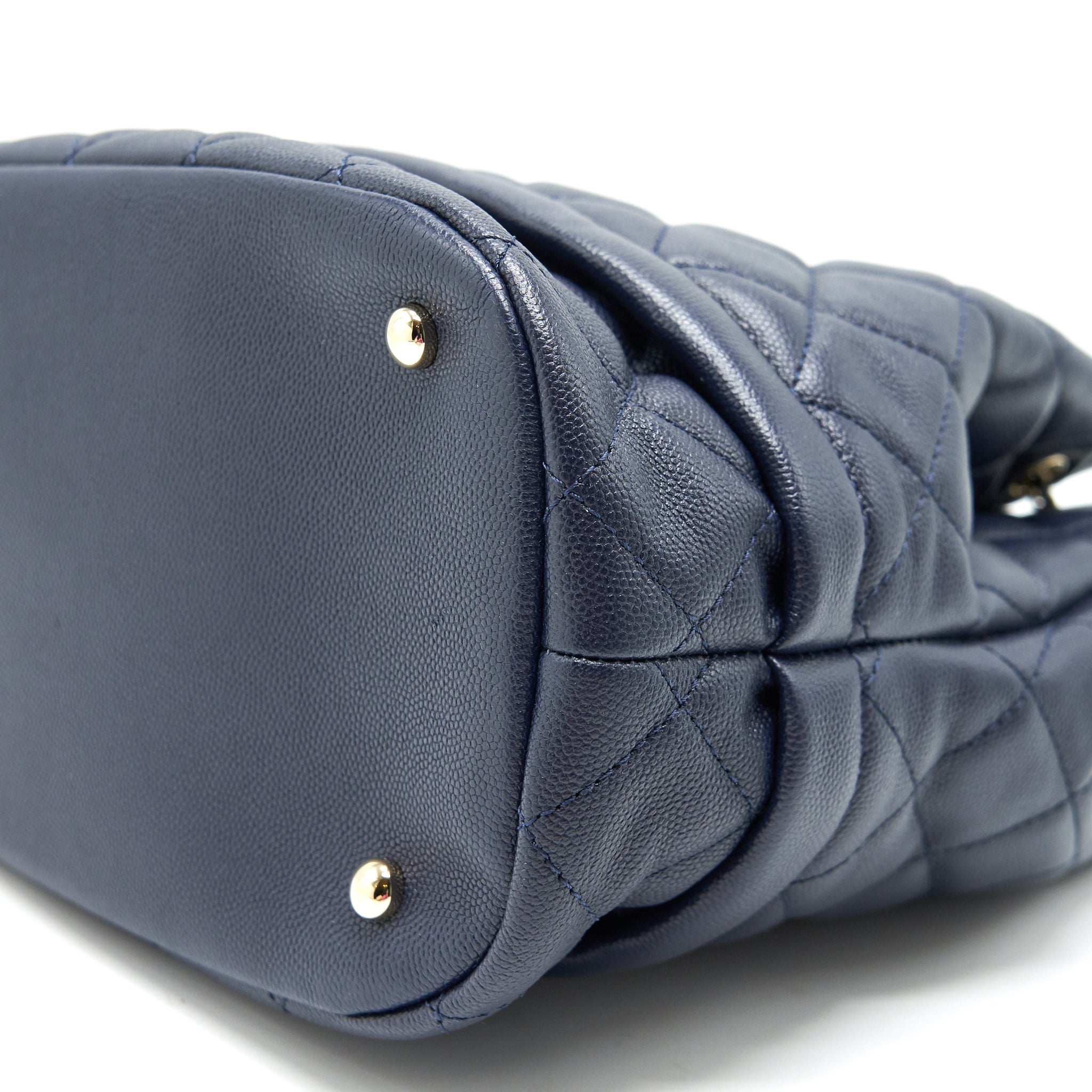 CHANEL BUCKET BAG IN Navy