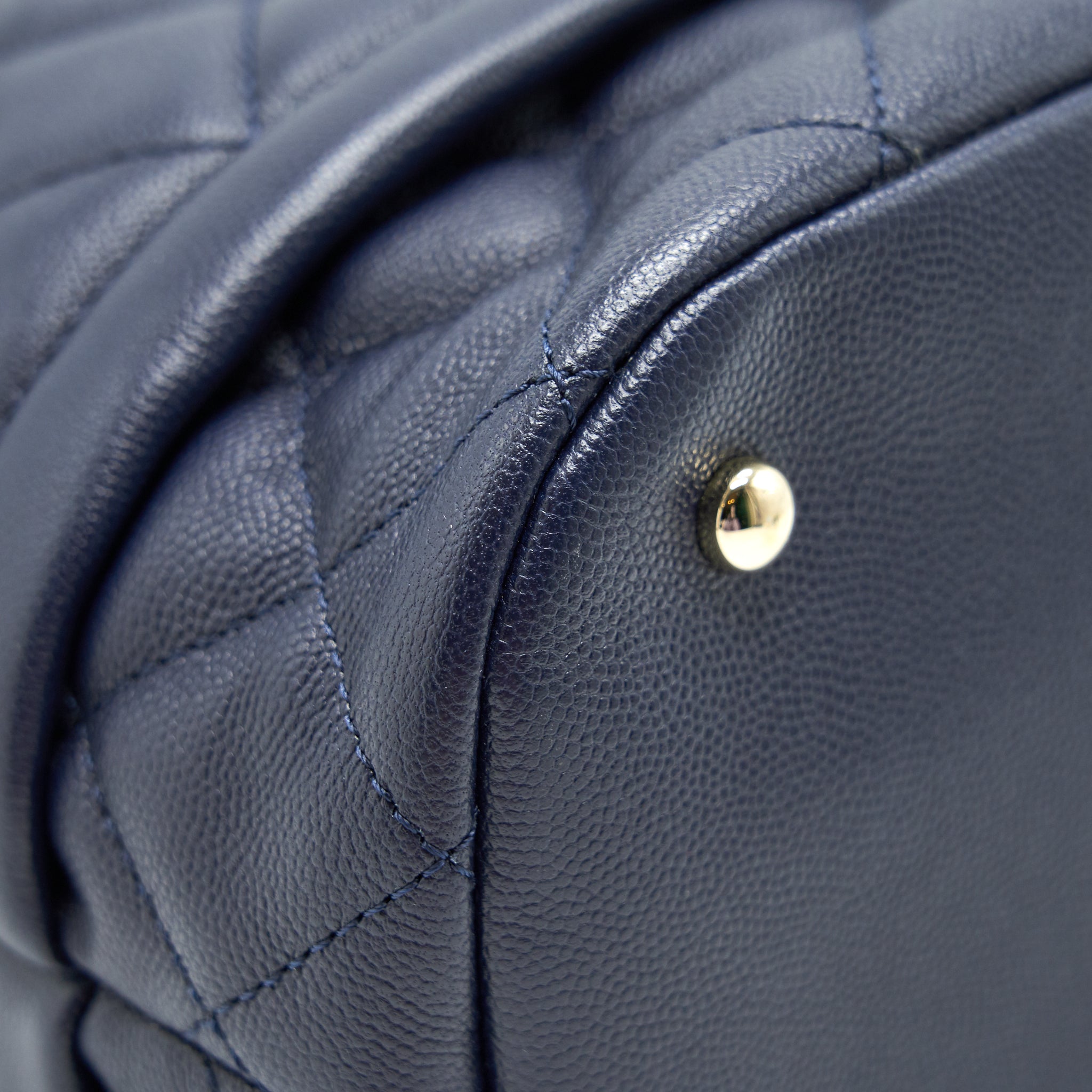 CHANEL BUCKET BAG IN Navy