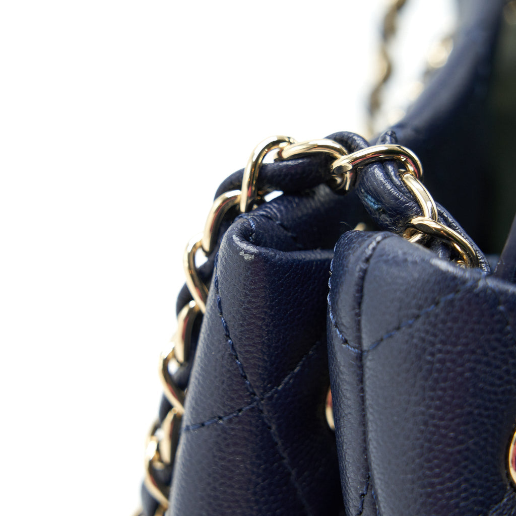 CHANEL BUCKET BAG IN Navy