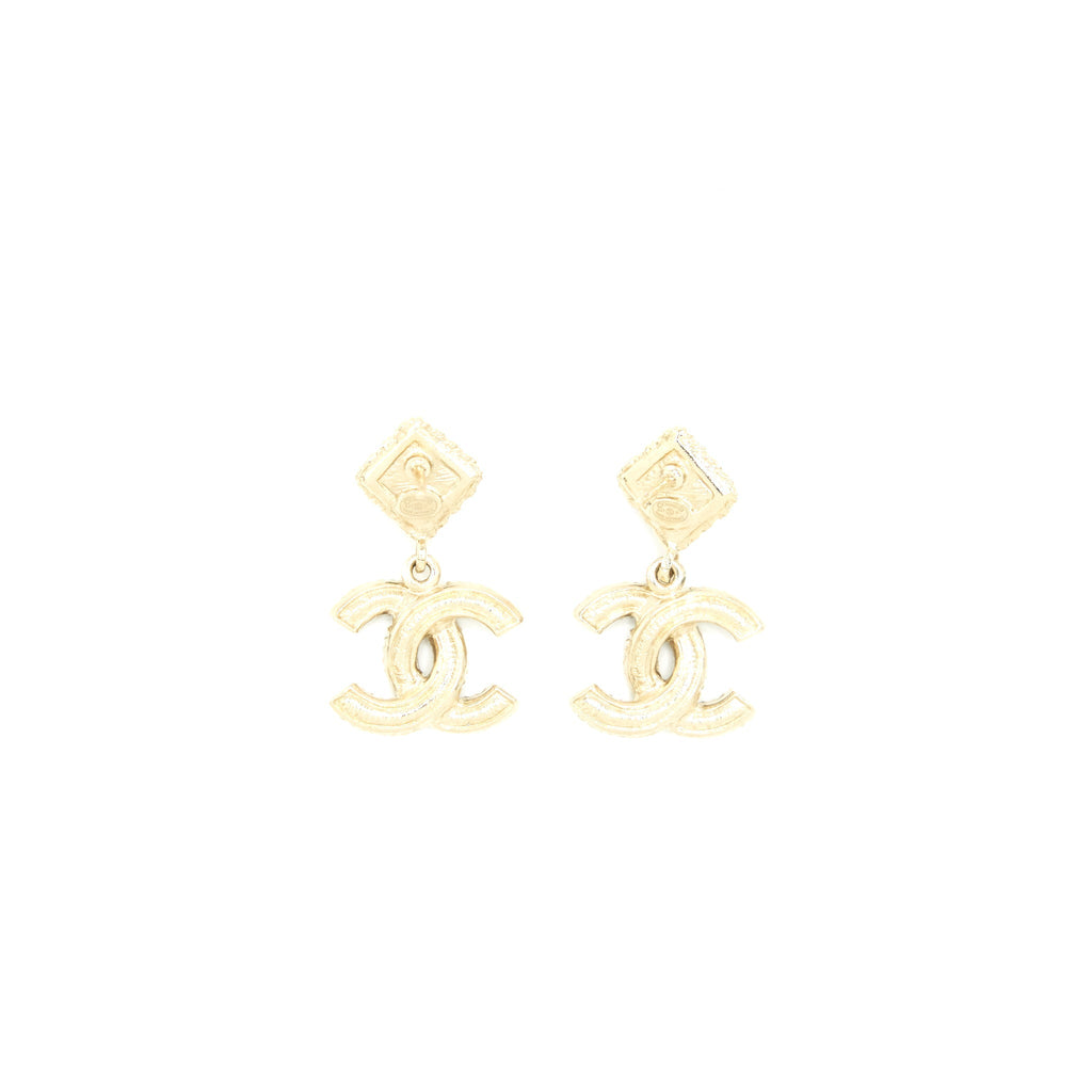 Chanel CC Logo With Flower Black And White Drop Earrings