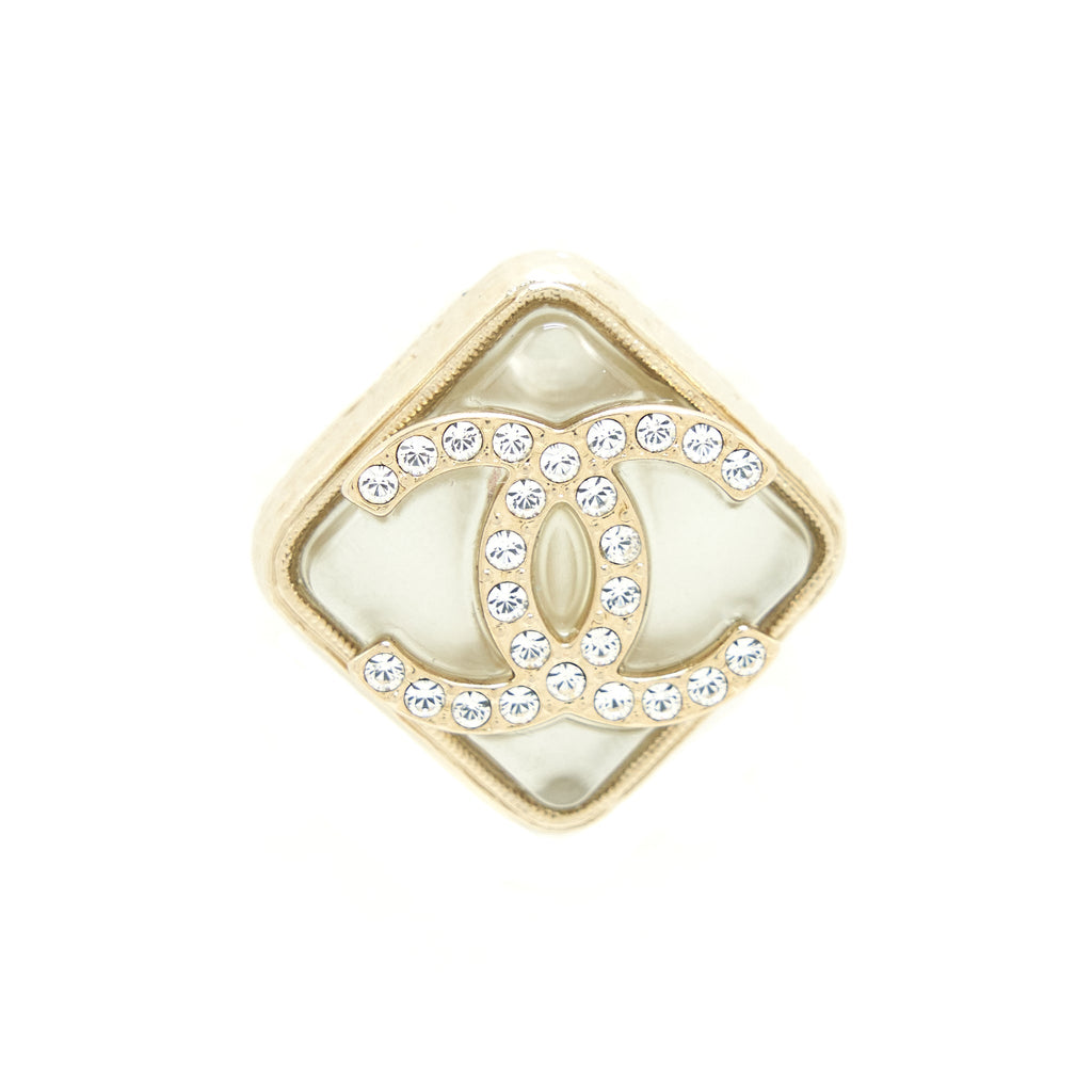 Chanel 22S Quilted CC Logo Earring Light Gold Tone