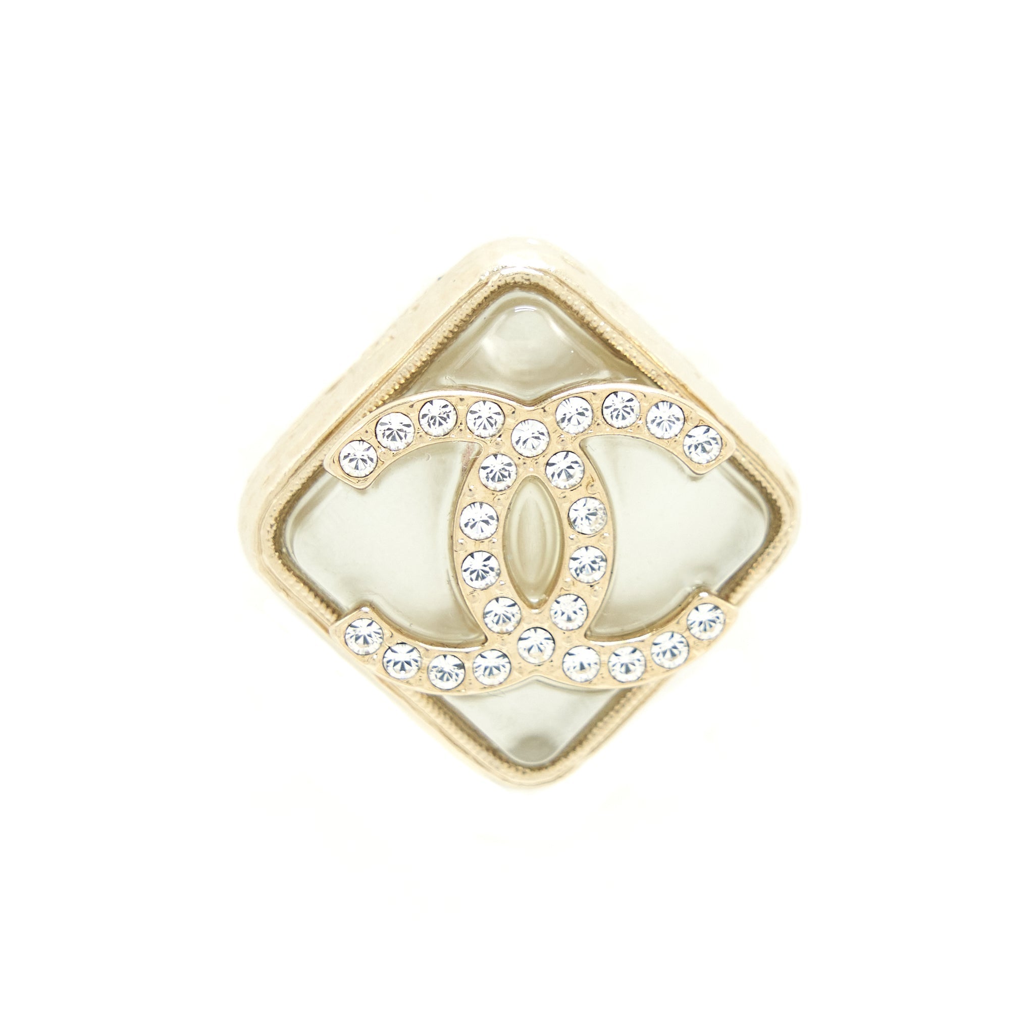 Chanel 22S Quilted CC Logo Earring Light Gold Tone