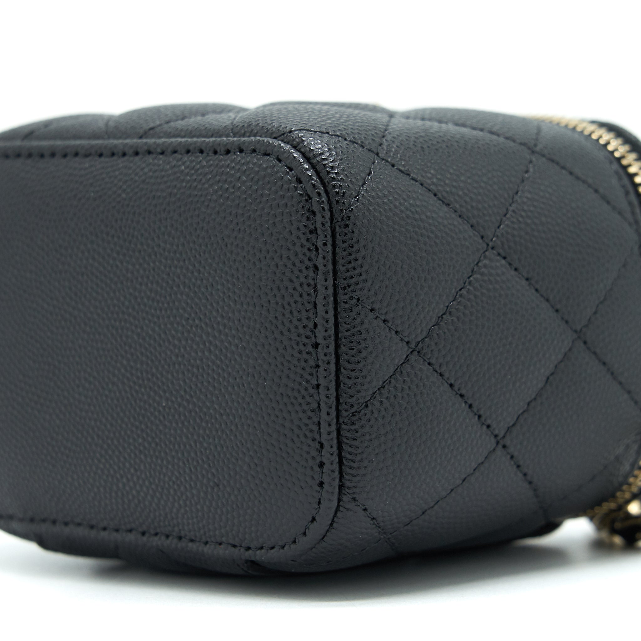 Chanel 22C Mini Vanity With Chain Black Caviar L