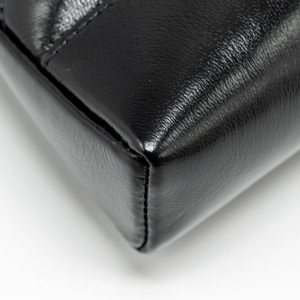 Chanel Mini 31 Clutch with Chain Shiny Lambskin Black L (Microchip)