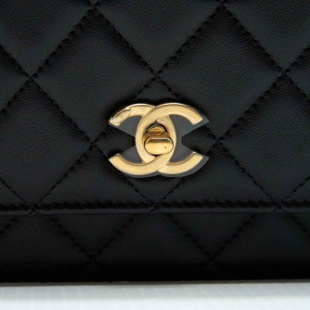 Chanel 22C Pearl Crush Wallet On Chain Black