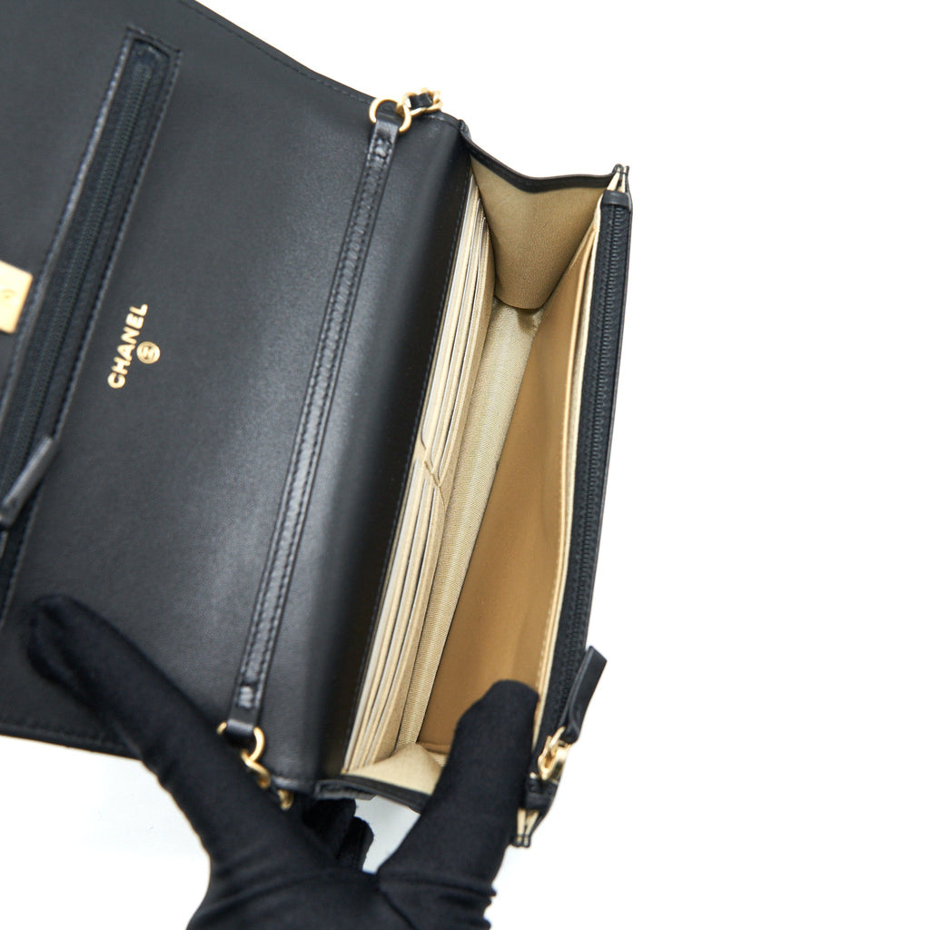 Chanel Pearl Crush Wallet On Chain Black  (Micrichip)