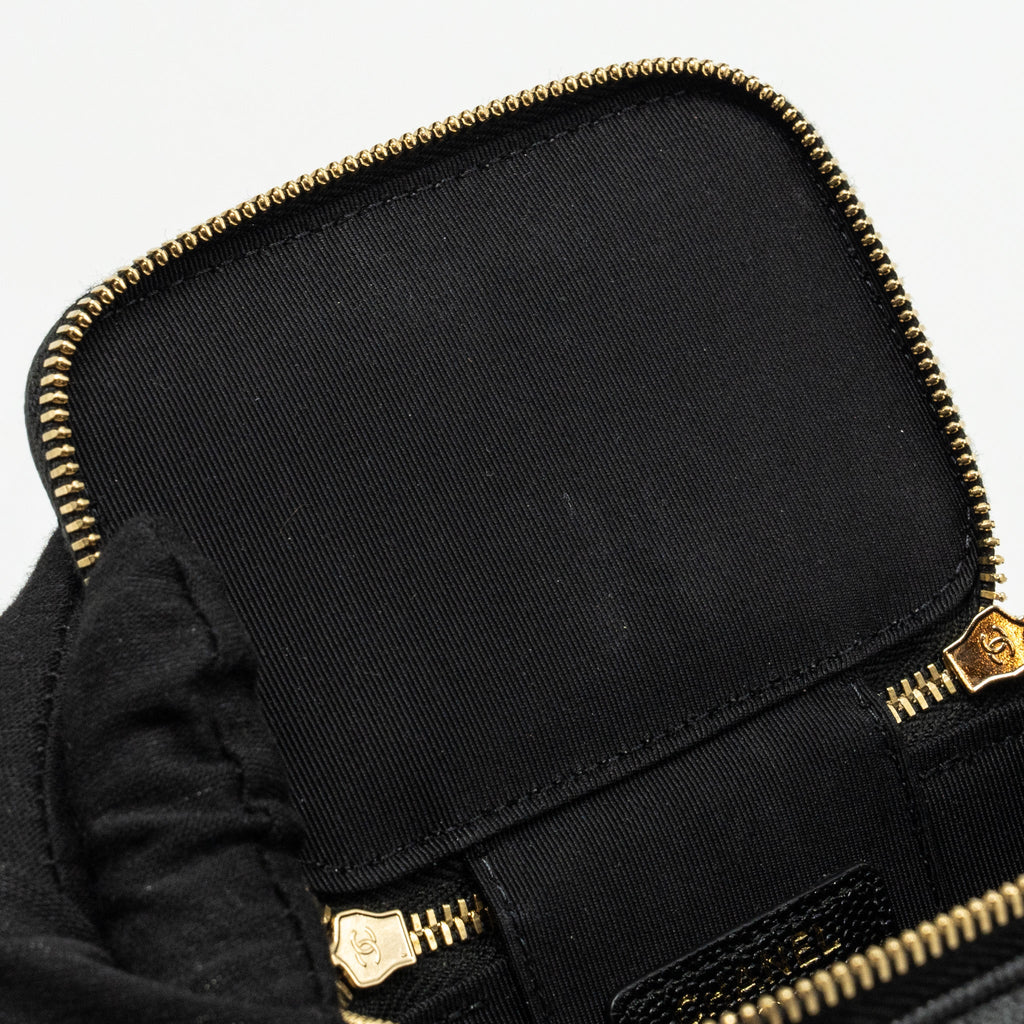 Chanel Small Vanity Clutch with Chain CC Pearl Caviar Black L