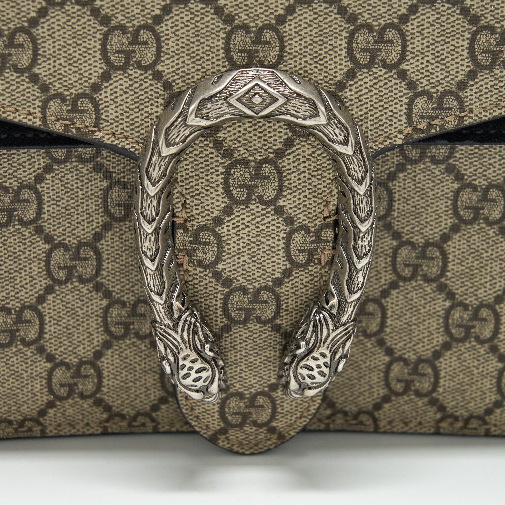 Gucci Dionysus GG Shoulder Bag GG Supreme Canvas / Black SHW