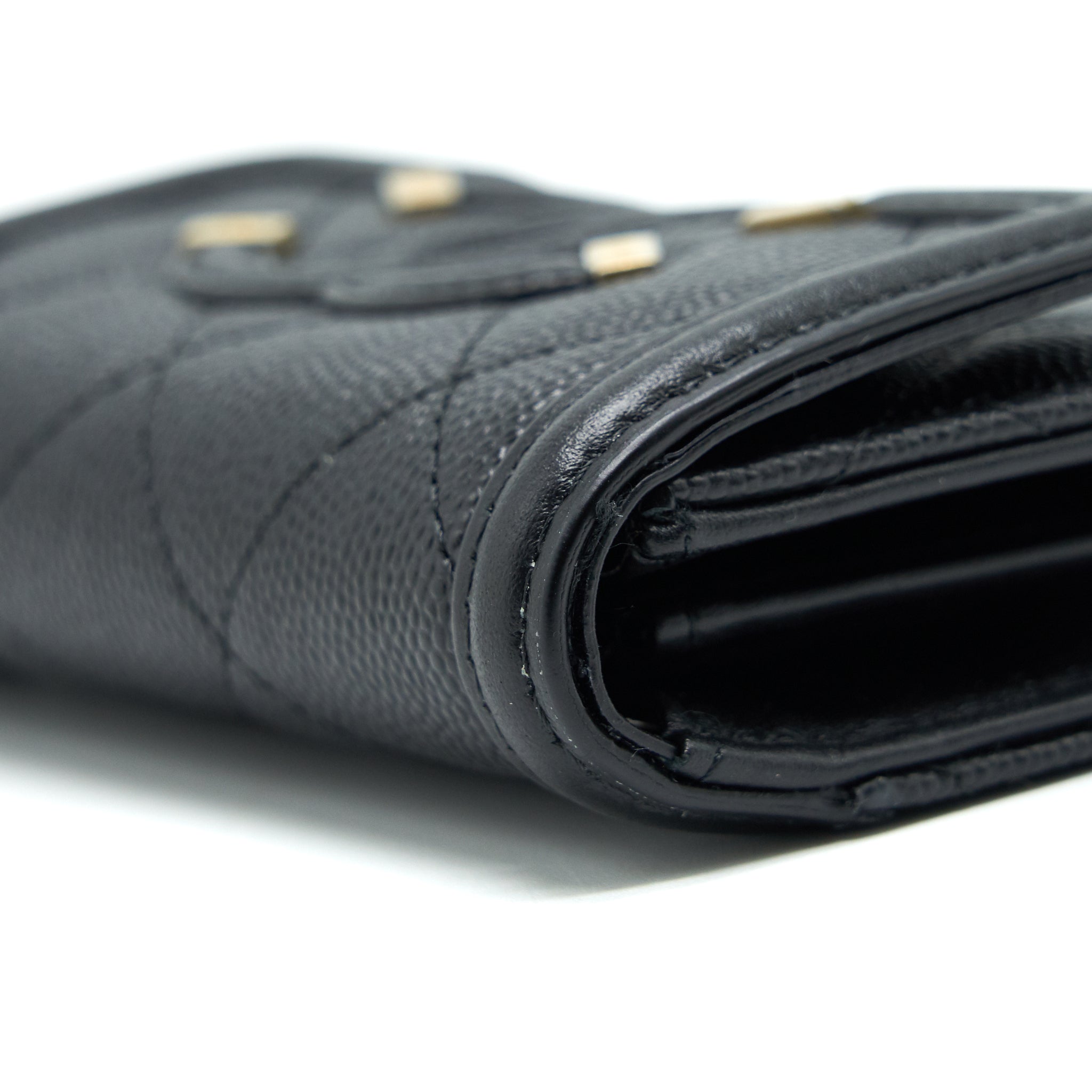 Chanel Filigree Flap  Holder Caviar Black