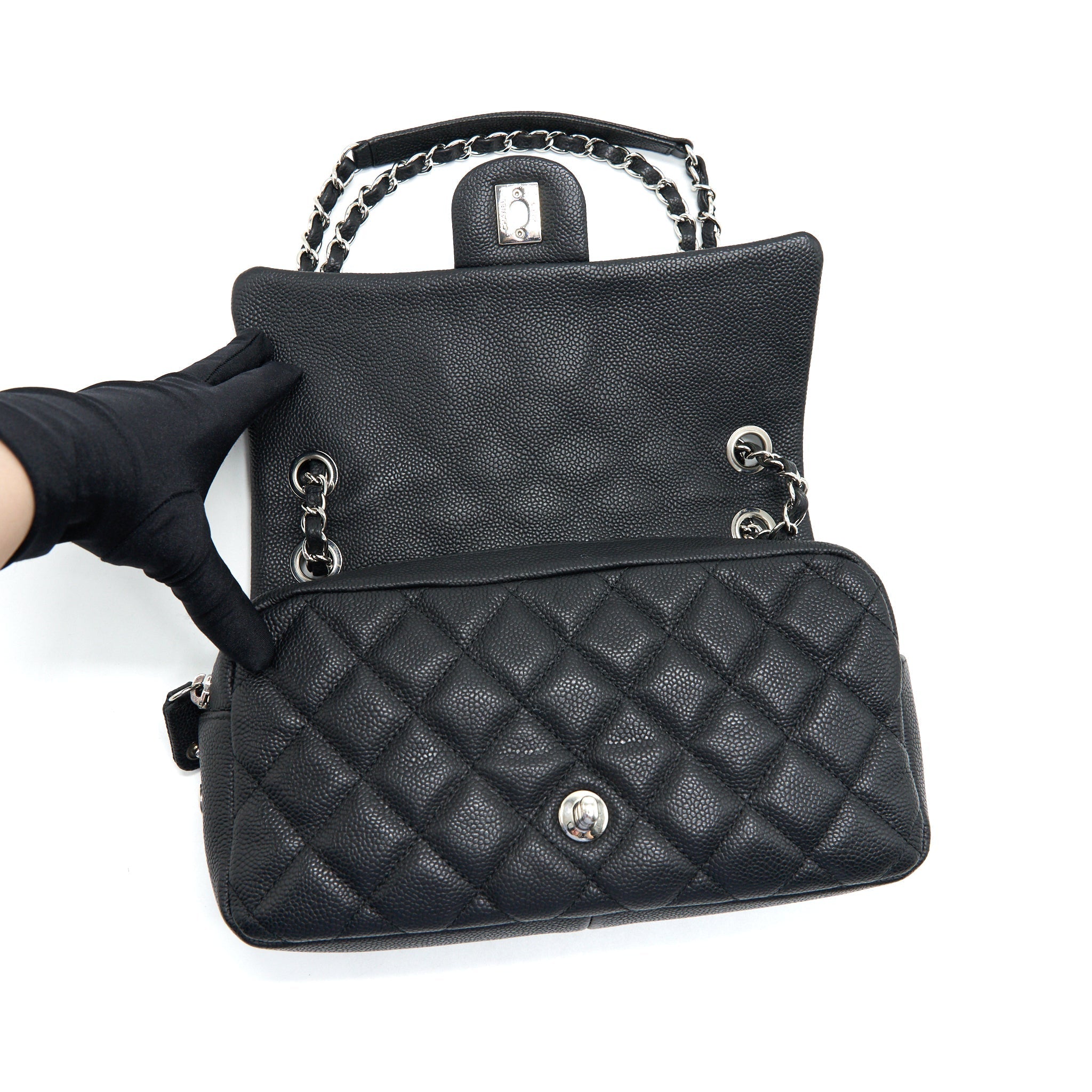 Chanel flap Bag with inner zipper caviar Black