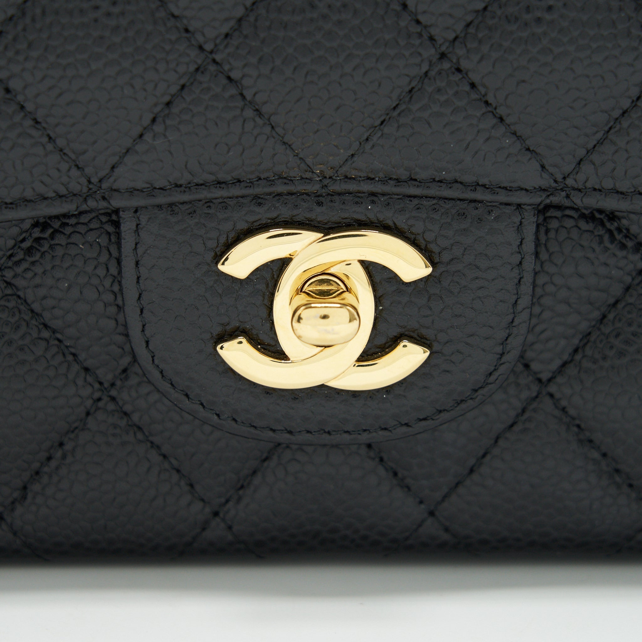 Chanel medium Classic double flap Bag Caviar black  serial 25