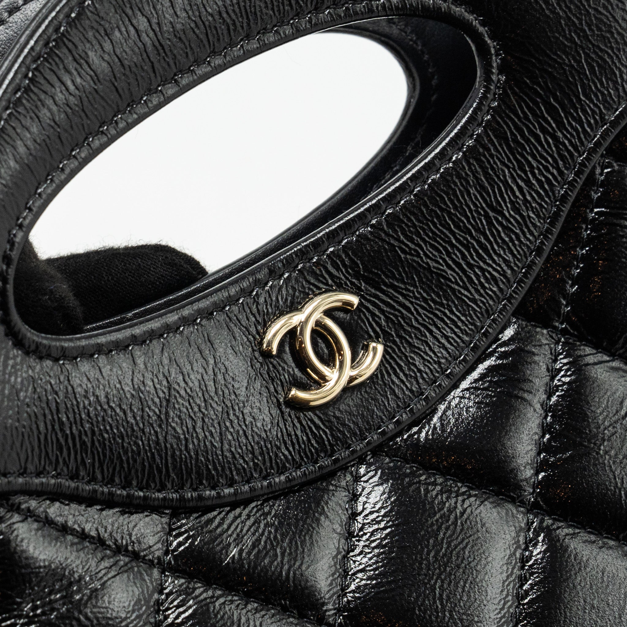 CHANEL 24S Mini 31 Clutch with Chain Shiny Lambskin Black L (microchip)