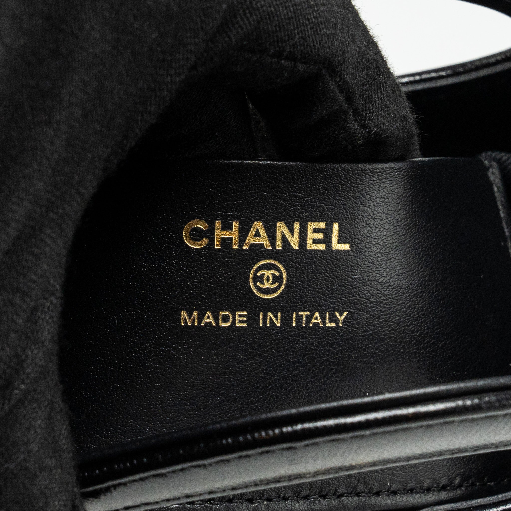 CHANEL 24S Mini 31 Clutch with Chain Shiny Lambskin Black L (microchip)