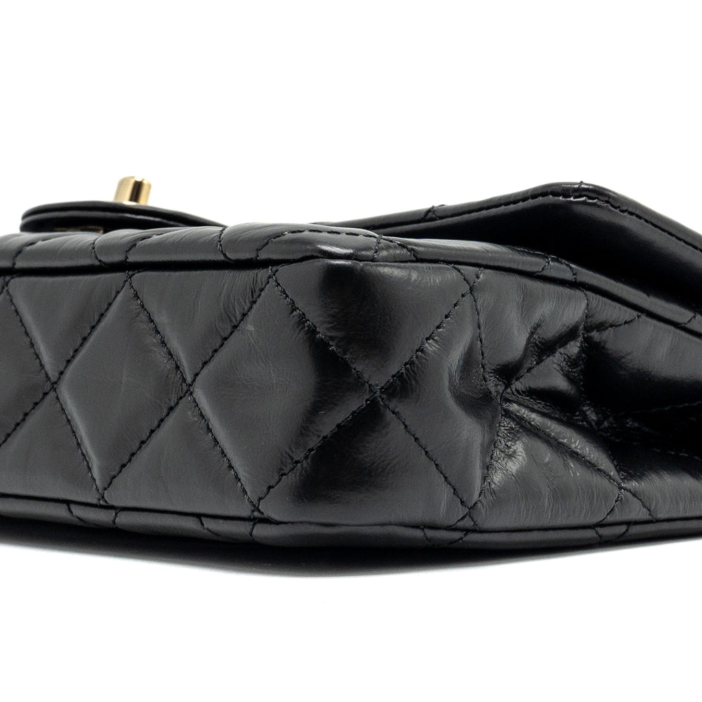 Chanel 23A classic flap clutch shiny calfskin black L (microchip)