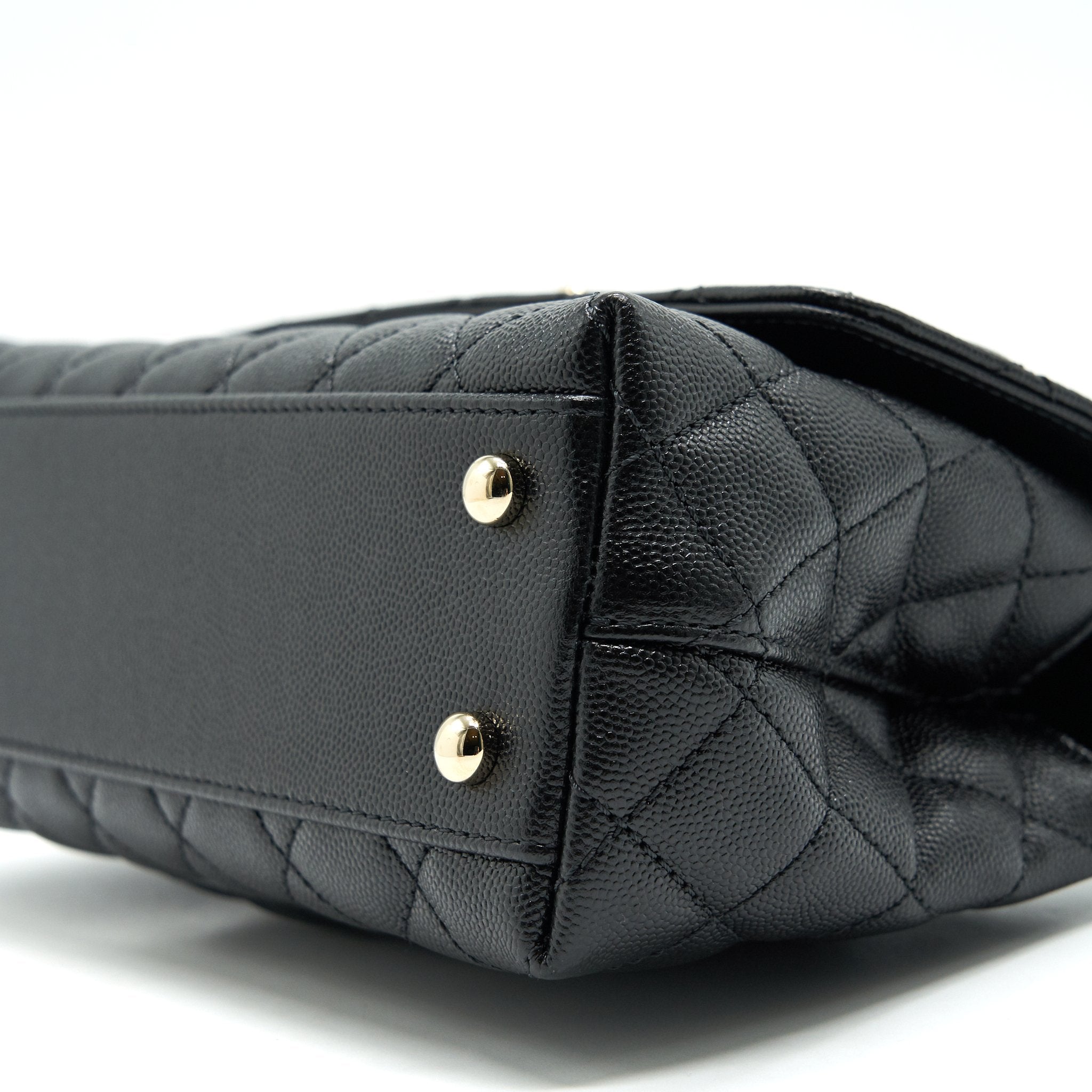 Chanel 21K Small Coco Handle 24cm Caviar Black L