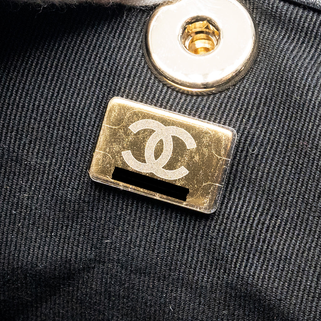 Chanel mini Duma backpack Lambskin black L (microchip)